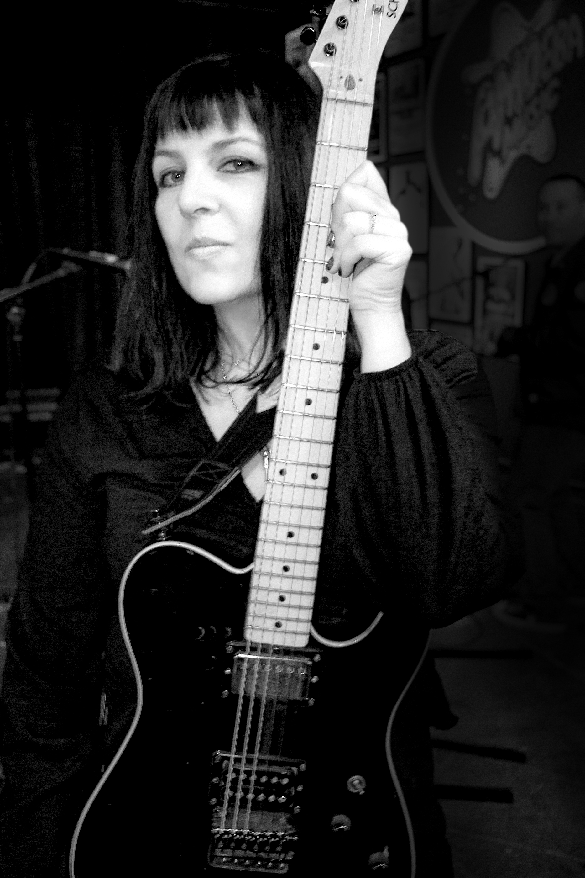 Amoeba-11-09-2018-Palmyra Delran-Greg Gutbezahl-032BW.jpg