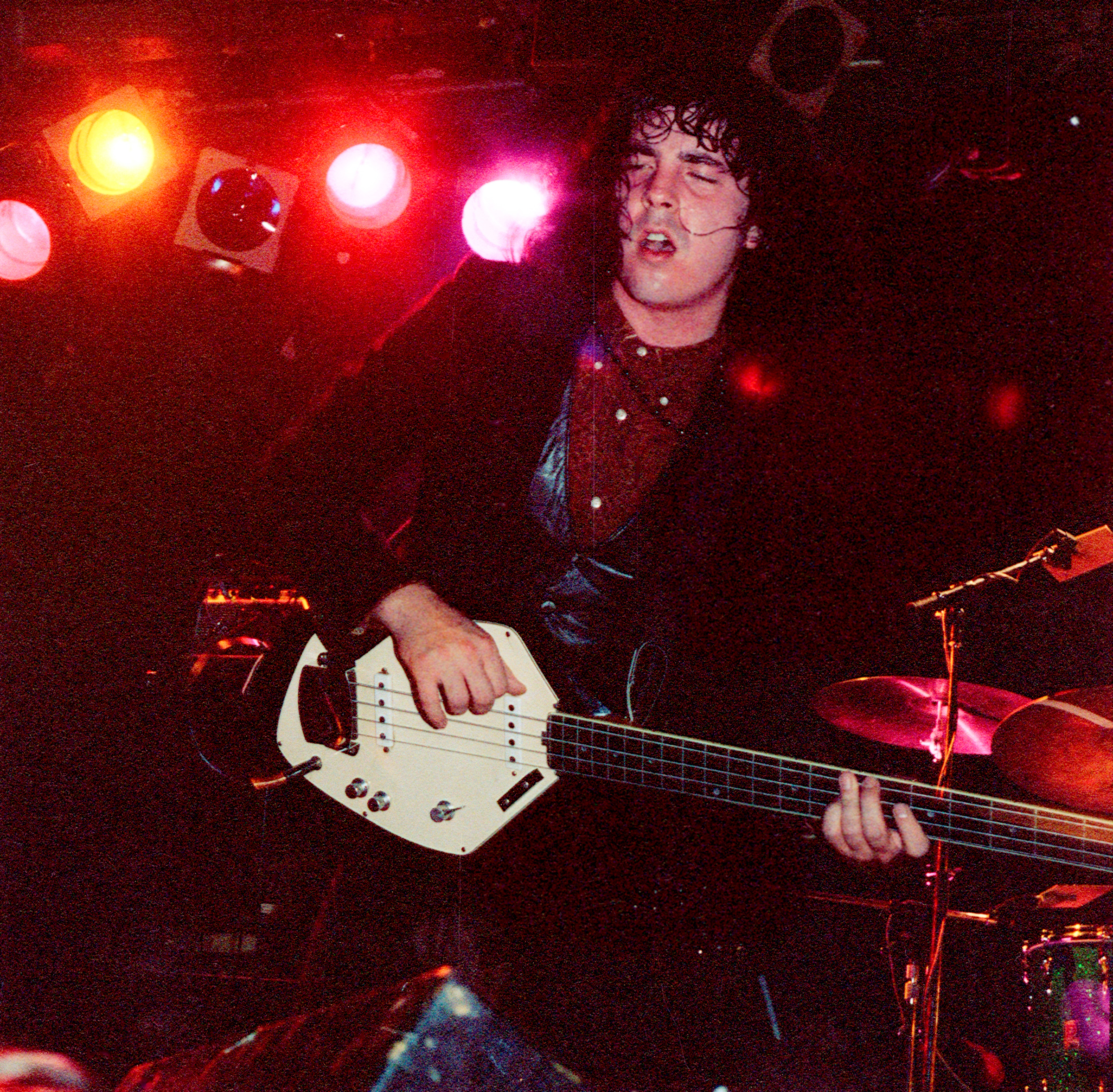 fuzztones-PepLounge1985-GregGutbezahl-16.jpg