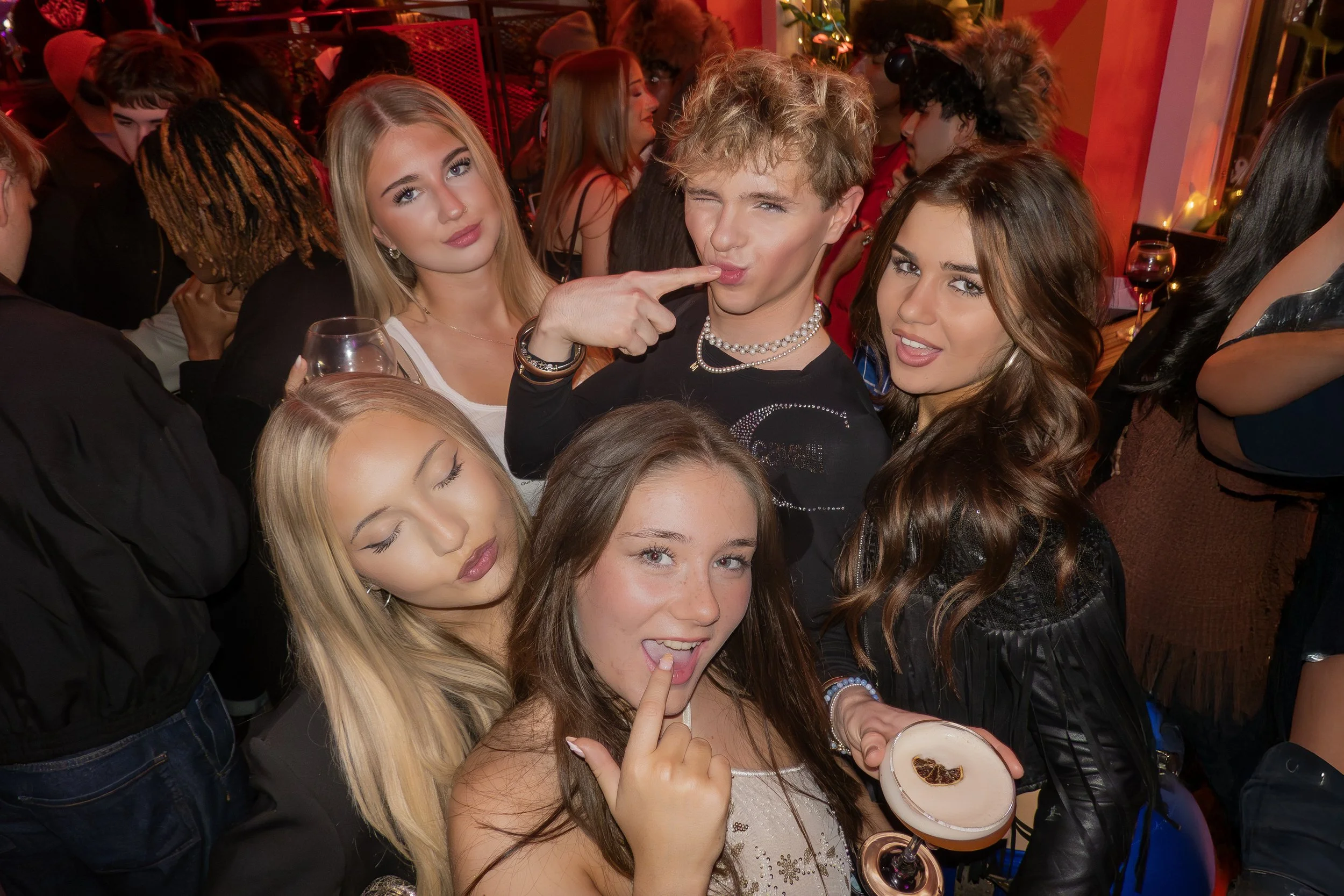 2025-10-FashionFriendsMixer-GregGutbezahl-005.jpg