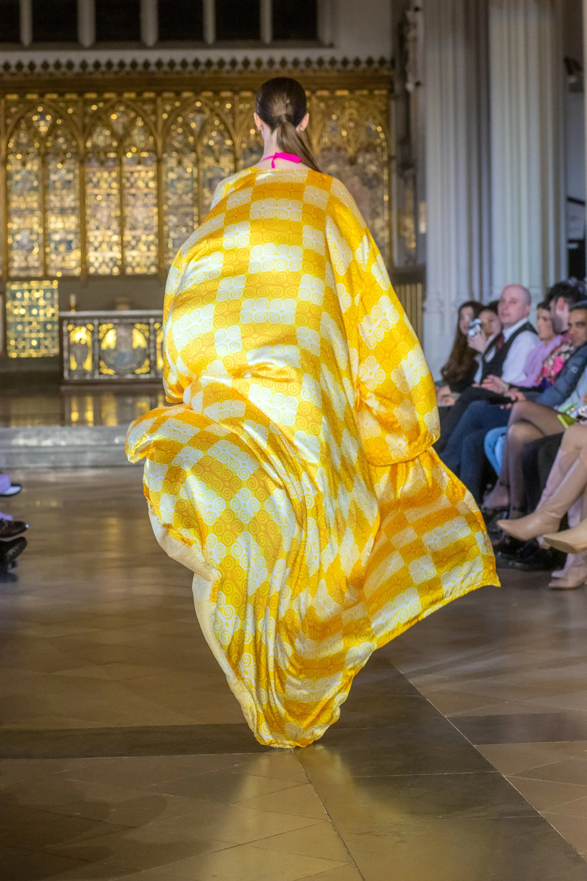 2022-02-LFW-FashionsFinestUK-08-Seronga-GregGutbezahl-016.jpg