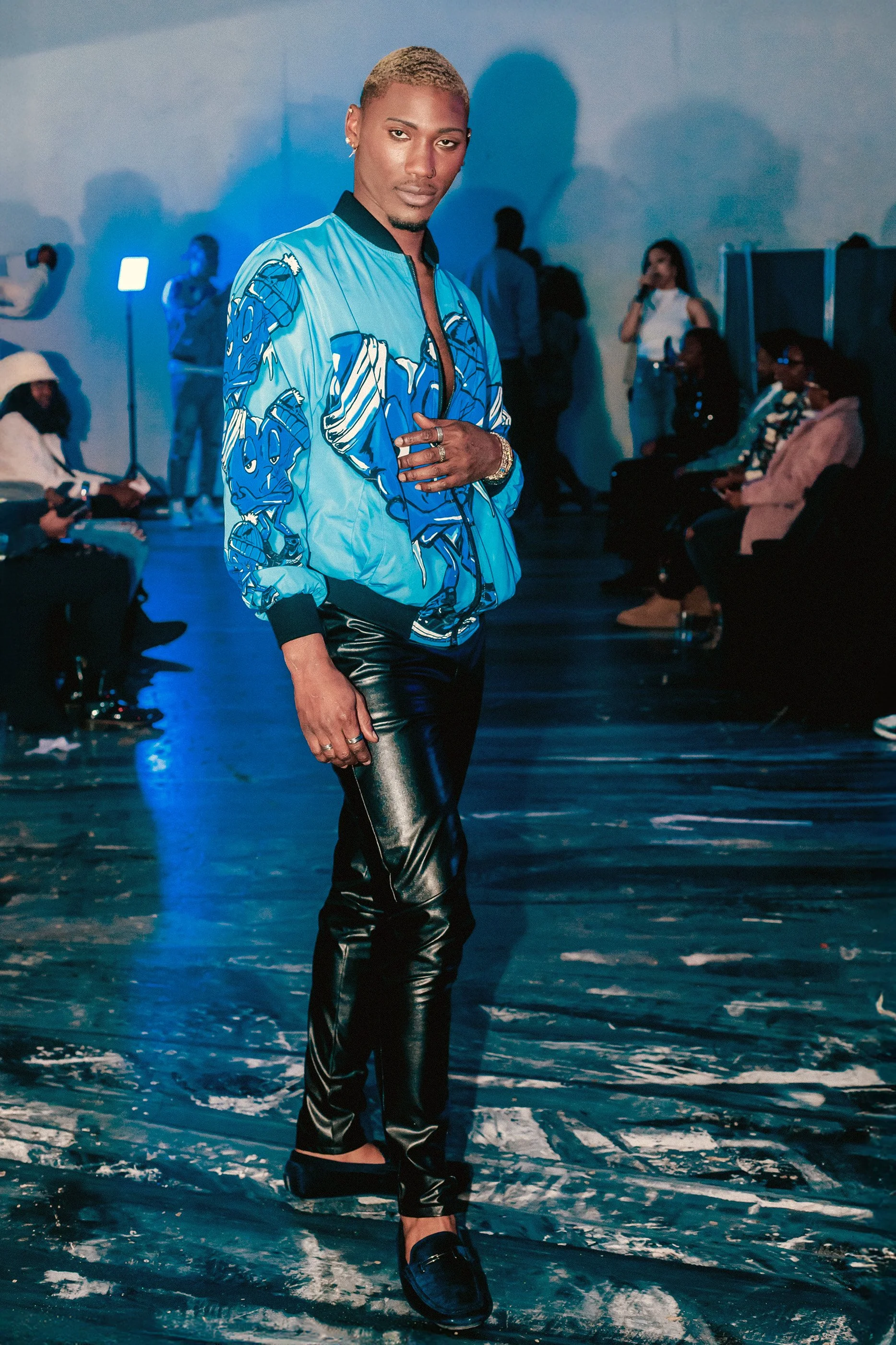 2022-11-FASHION-Dallas Society-FW-RUNWAY-GregGutbezahl-437.jpg