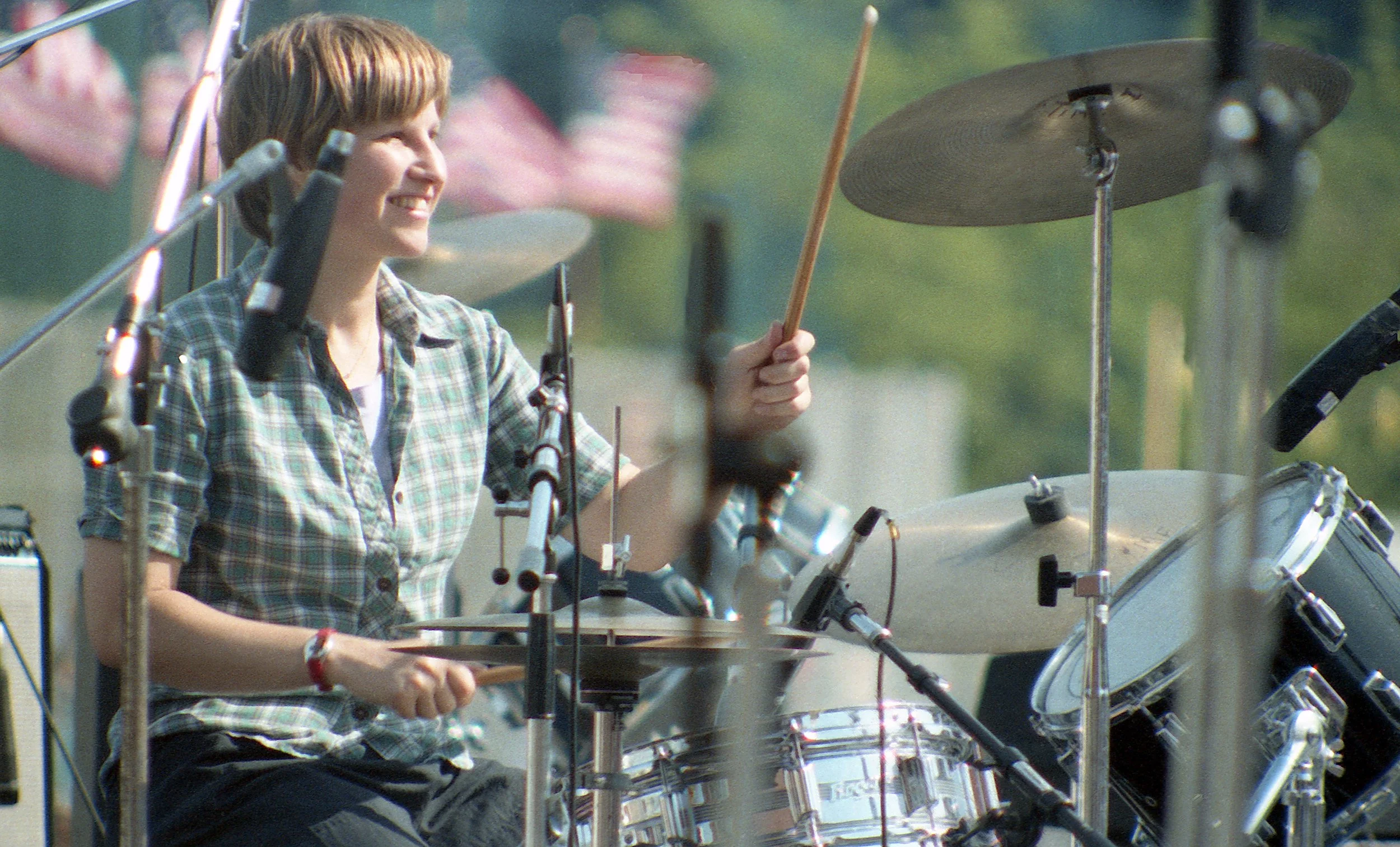 1986-BANDS-YoLaTengo-HobokenPier-GregGutbezahl-005.jpg