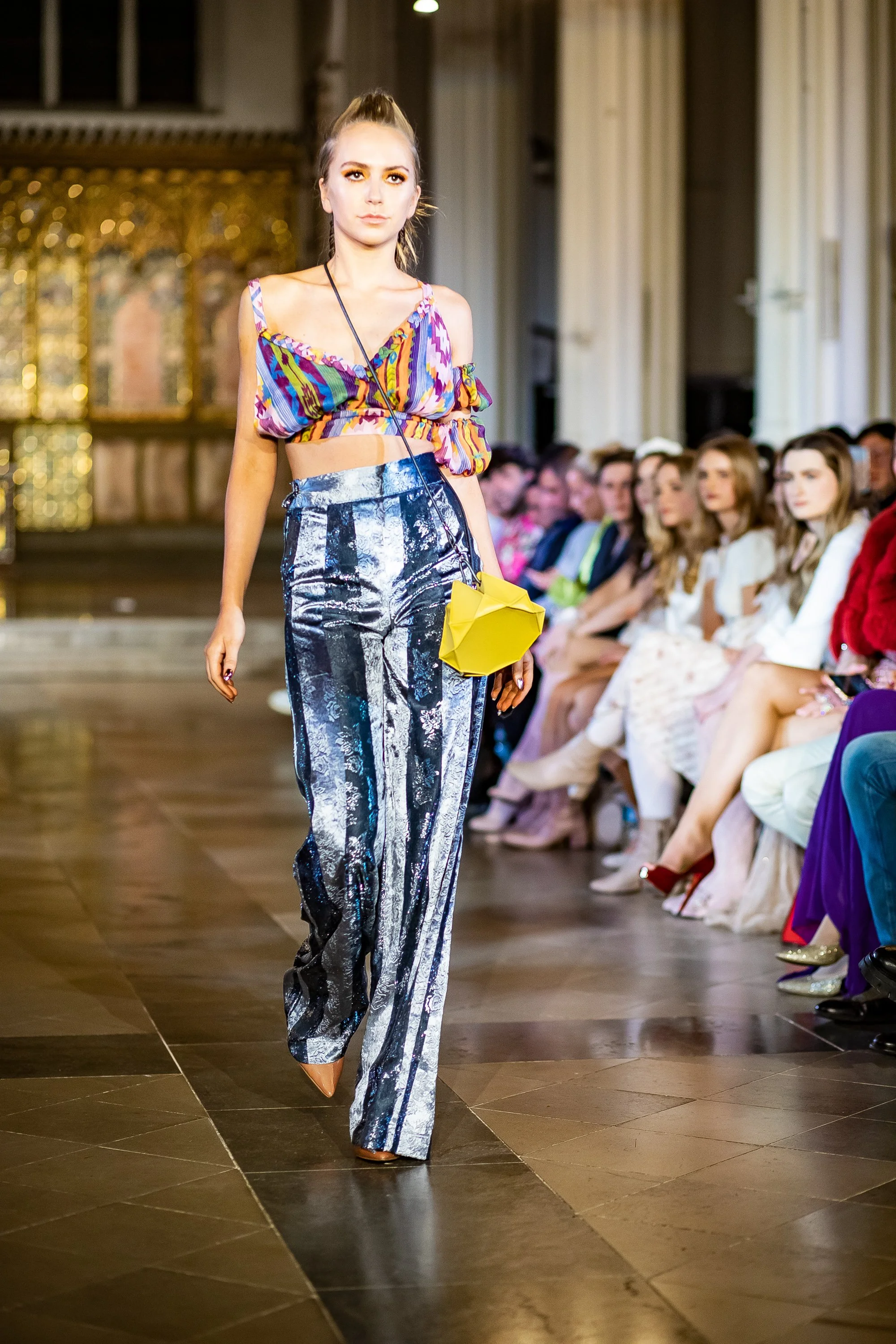 2022-02-LFW-FashionsFinestUK-05-Carat2e3-Zarya Azadi-GregGutbezahl-010.jpg
