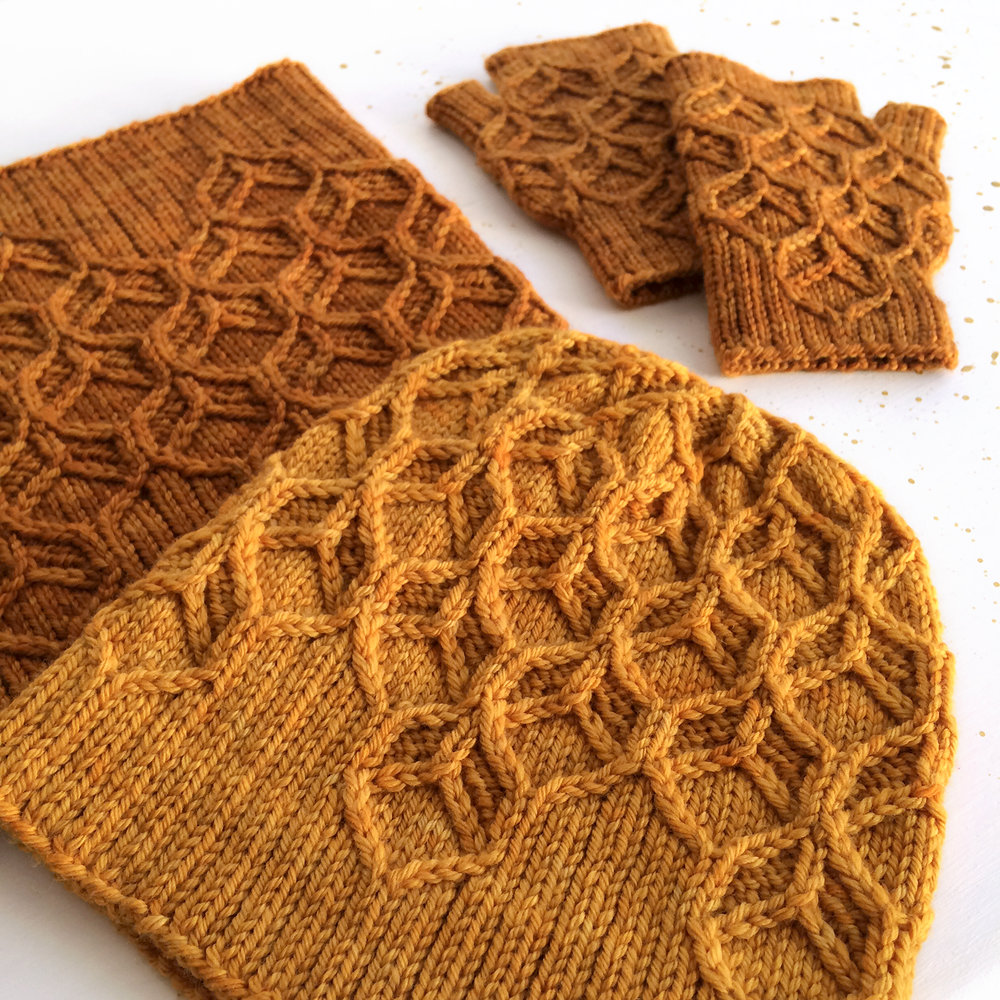 Beeswax Cowl — Baroque Purls