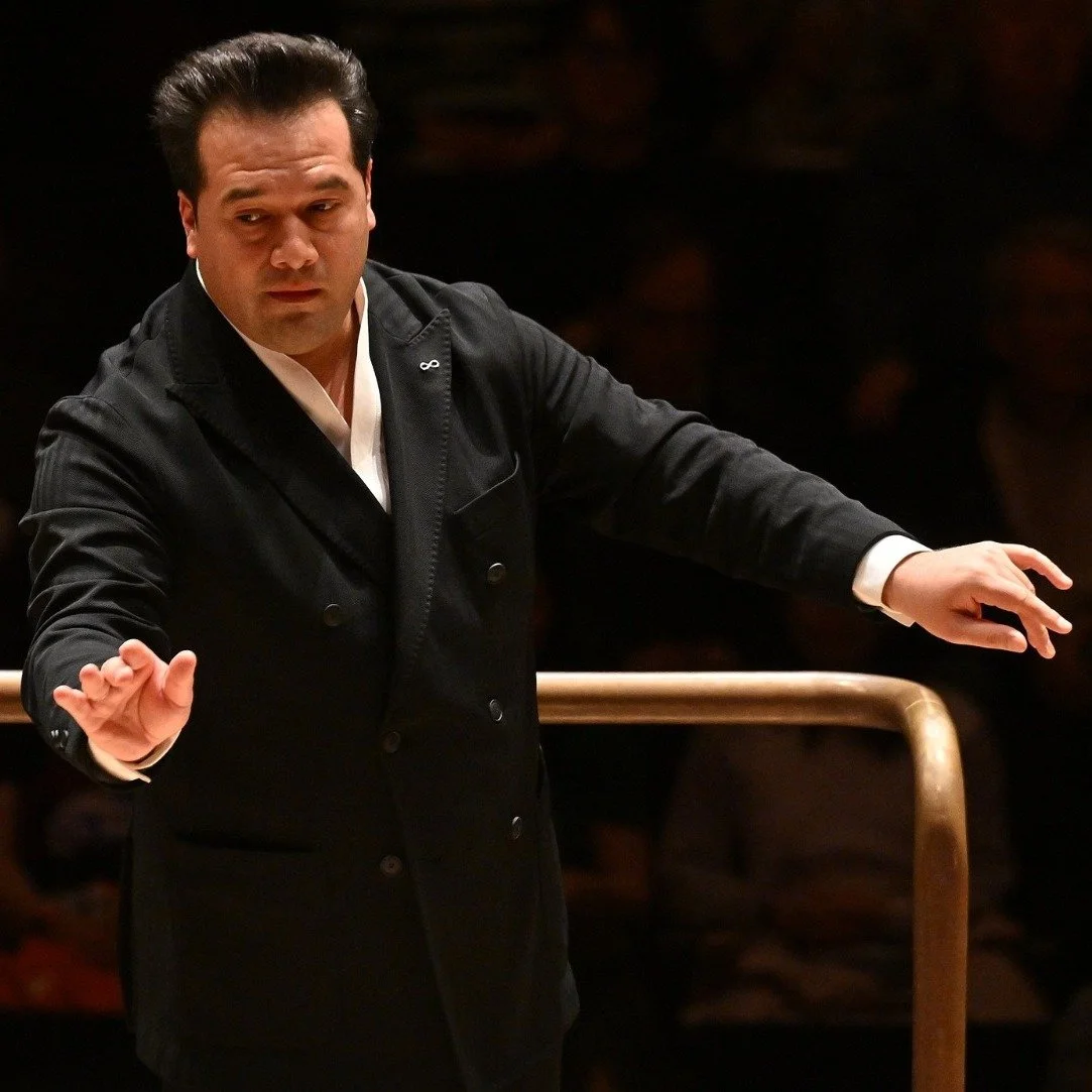 It was such a deep, rich collaboration being back with the London Symphony Orchestra. @londonsymphonyorchestra 

Thanks to all the musicians and to The Guardian @guardian  for this wonderful review: 

"Back in 2017 a little-known young American,