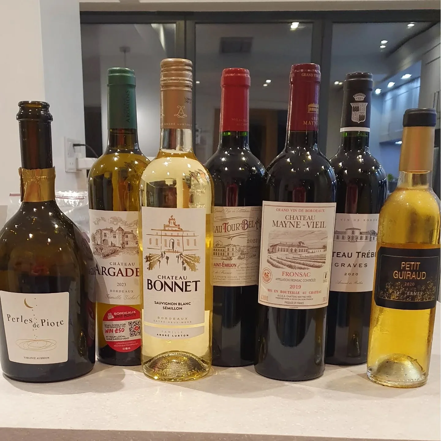 A stonking line up for our #bordeauxwinemonth tasting @theroyletearoom2023 this evening.

Lemon cheesecake and Sauternes? Yes please! 😋

A great show case of Bordeaux and what's on offer... that Cremant was star of the show, again!