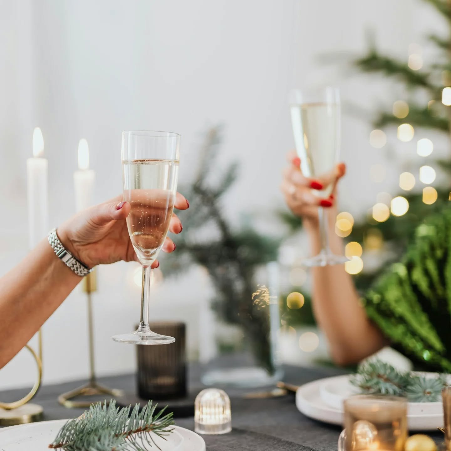 Before things get hectic, we'd like to wish all of our customers, suppliers, colleagues and friends a very Merry Christmas and all the best for the New Year.

We'll be open until 7pm today for all your Christmas drink and gift needs, so pop down and 