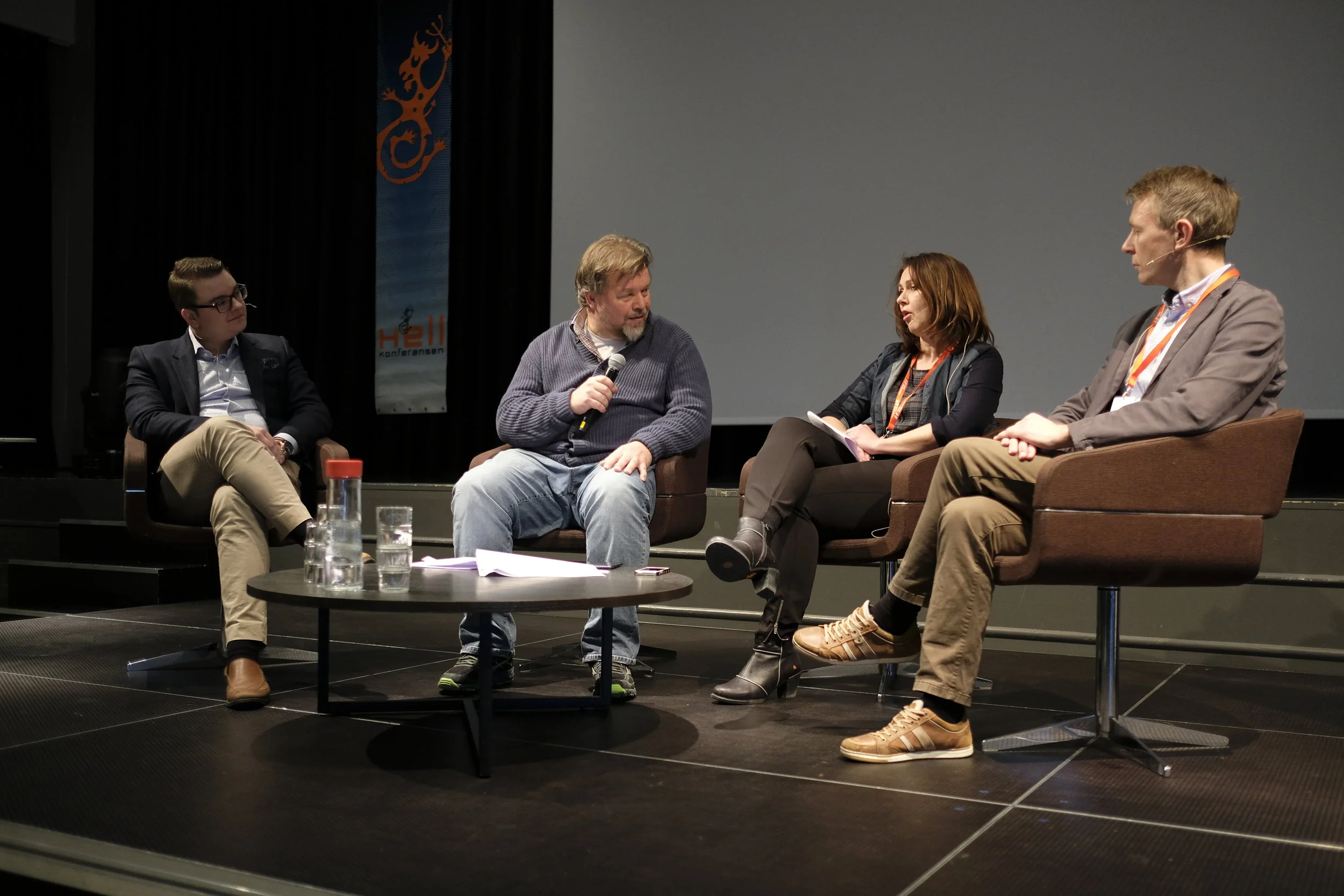 Kurer live-on-tape på Hellkonferansen