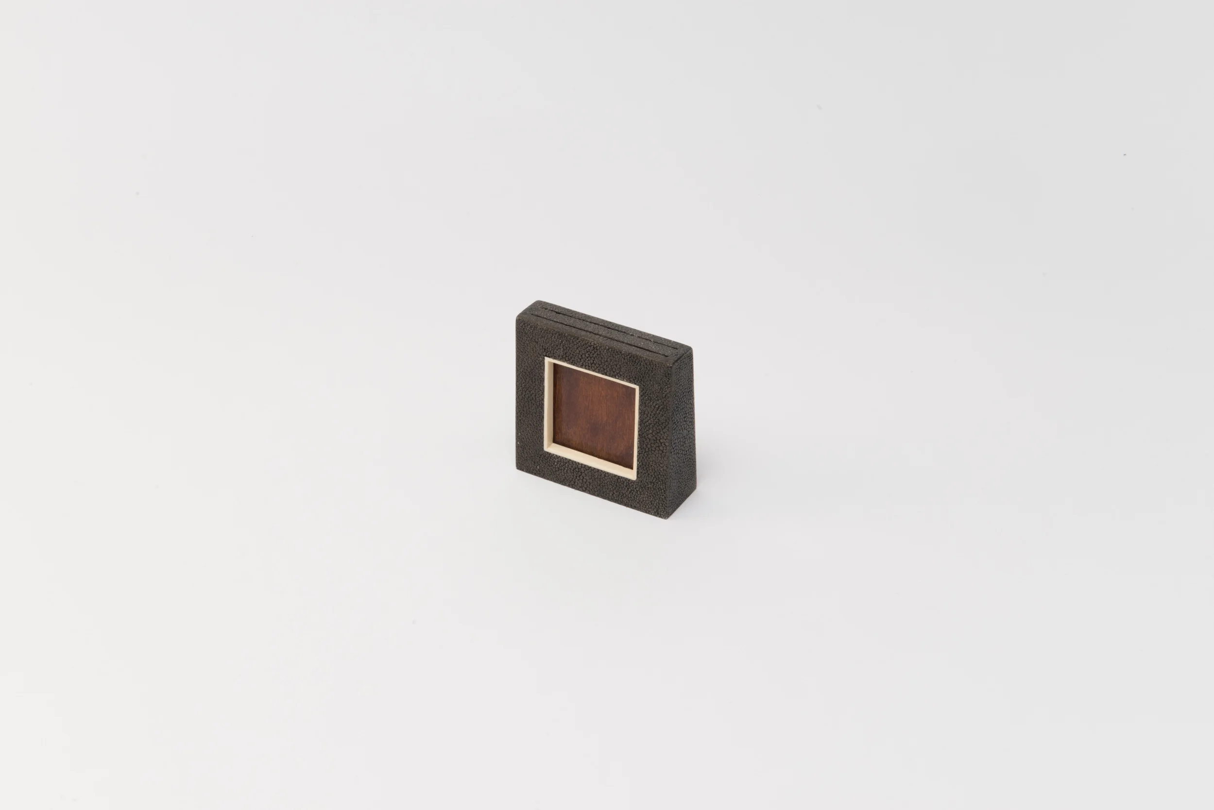 F05-D101.jpg