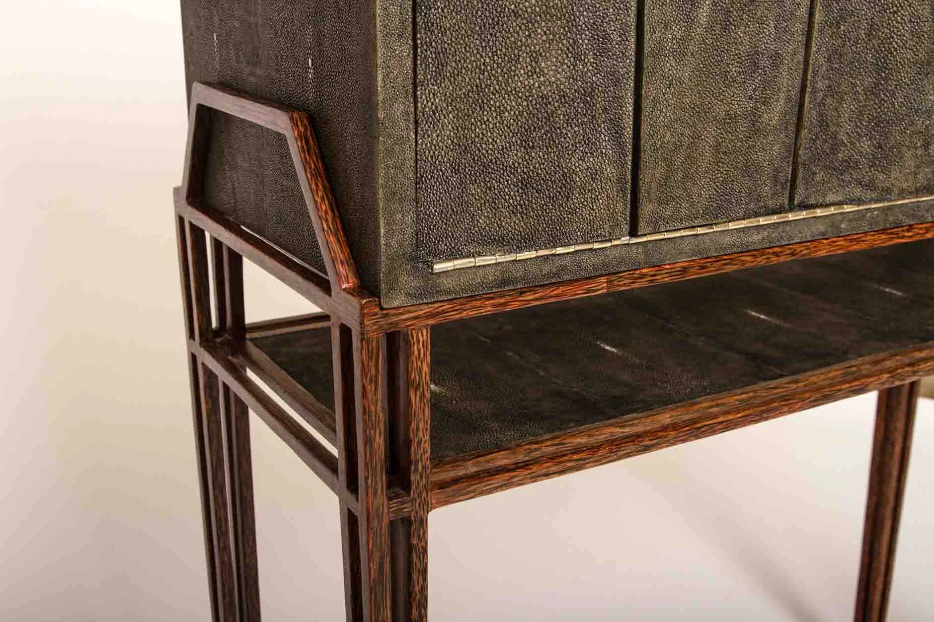 DK52-D101-PW-V4-Product-shop-R&Y-Augousti-Texture-Shagreen-Shell-Interior-Decor-Accesories-Furniture.jpg