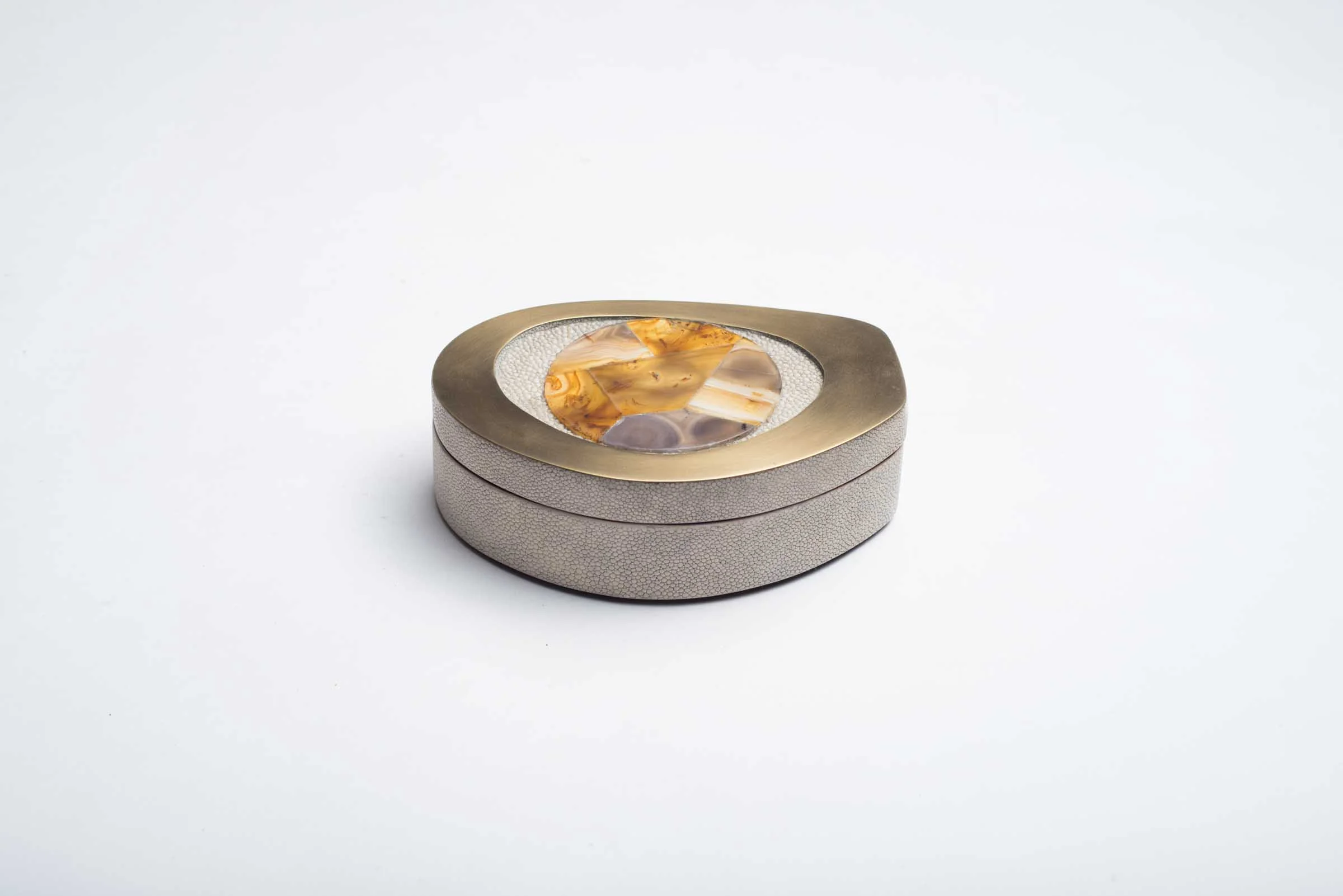B46M-D1-STN5-V1-Product-shop-R&Y-Augousti-Texture-Shagreen-Shell-Interior-Decor-Accesories-Furniture.jpg