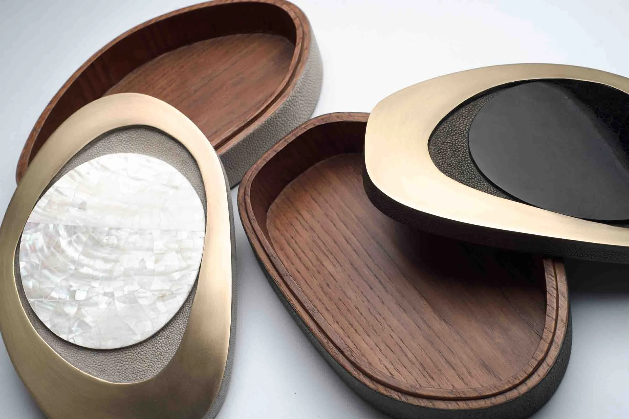 B46L-D1-KAB-AND-B46L-D101-L9-V3-Product-shop-R&Y-Augousti-Texture-Shagreen-Shell-Interior-Decor-Accesories-Furniture.jpg