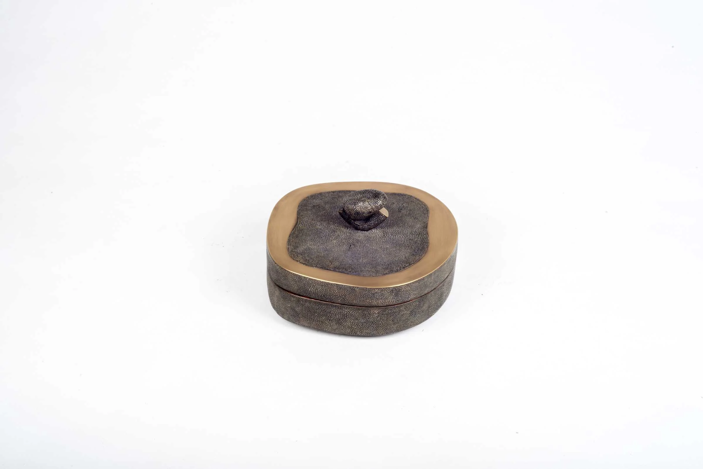 Amorphous Box L