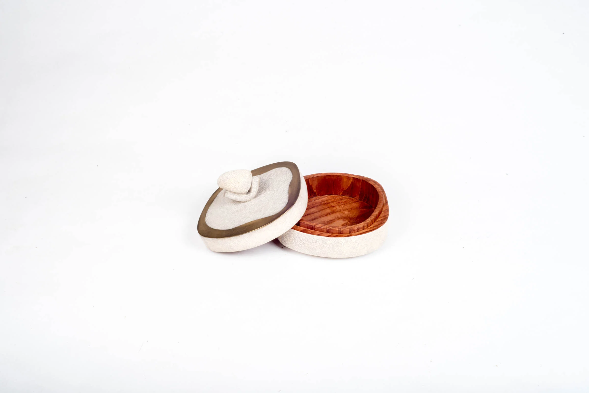 B42MR-D1-V4-Product-shop-R&Y-Augousti-Texture-Shagreen-Shell-Interior-Decor-Accesories-Furniture.jpg