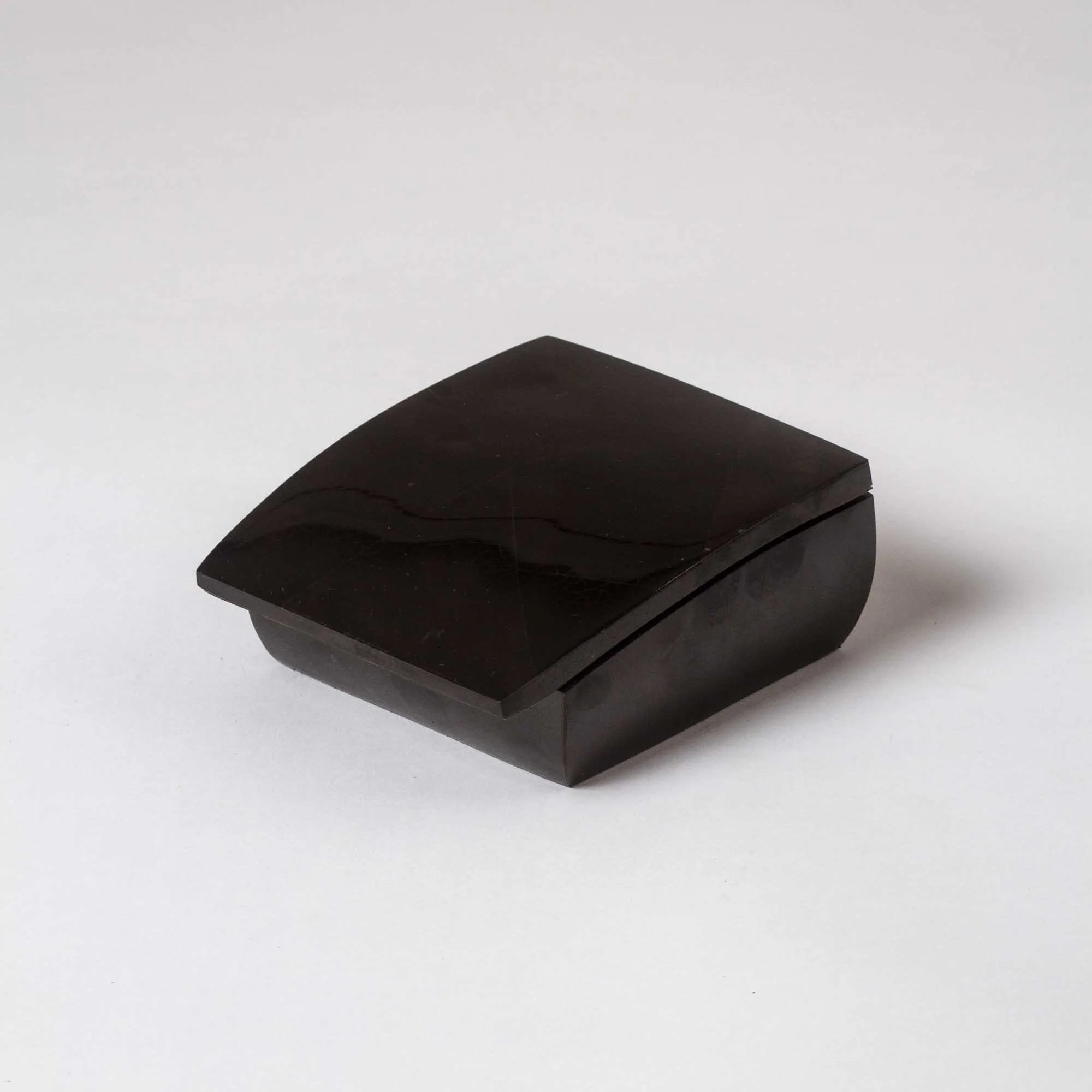 B43-M-L9-V4-Product-shop-R&Y-Augousti-Texture-Shagreen-Shell-Interior-Decor-Accesories-Furniture.jpg