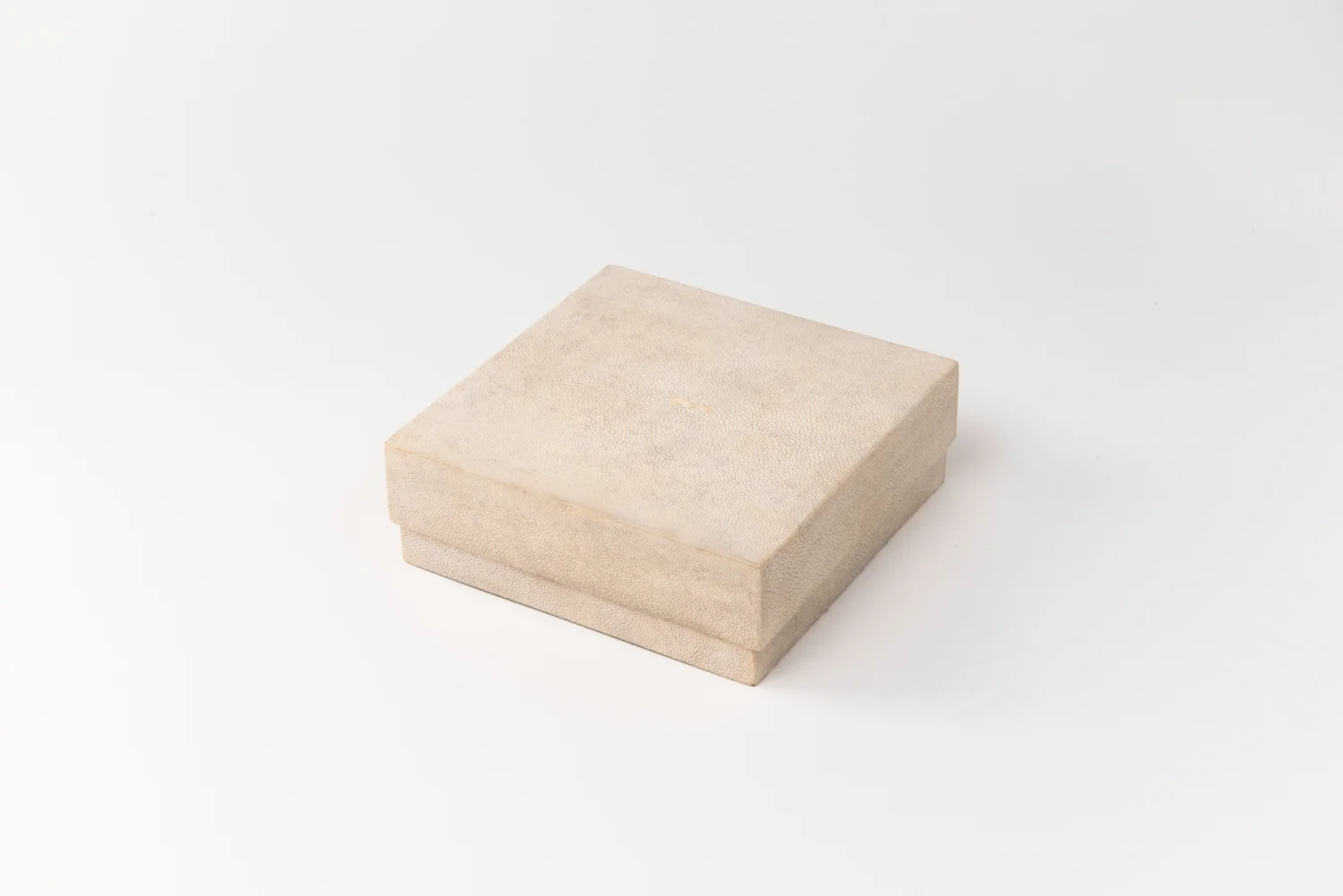 Square Box M