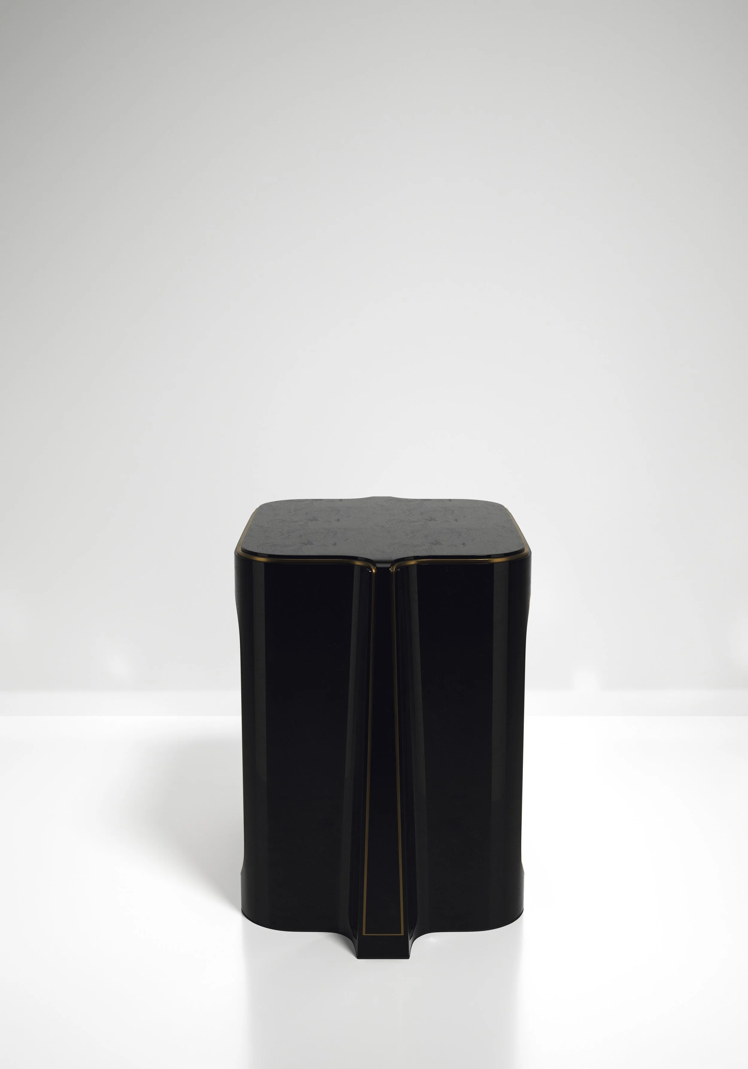 AXIS SIDE TABLE L90002.jpg