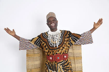 USIFU JALLOH Usifu Jalloh is a highly experienced, talented award winning performer and educator who has been working in arts education for over 20 years. His roots in multicultural Sierra Leone, and his long standing and close association with artists and audiences from a wide range of cultures, have lead him to develop a storytelling style which encompasses international languages, music, dance and story themes. He was born in Kamakwie in the Bombali District of northern Sierra Leone. Usifu has a passion for motivating young people to educate themselves within the context of their culture. Along with Storytelling and music, he has established Maambena Fest through the Aruna Jalloh Foundation as one of the vehicles he uses to accomplish this laudable goal. www.usifujalloh.com