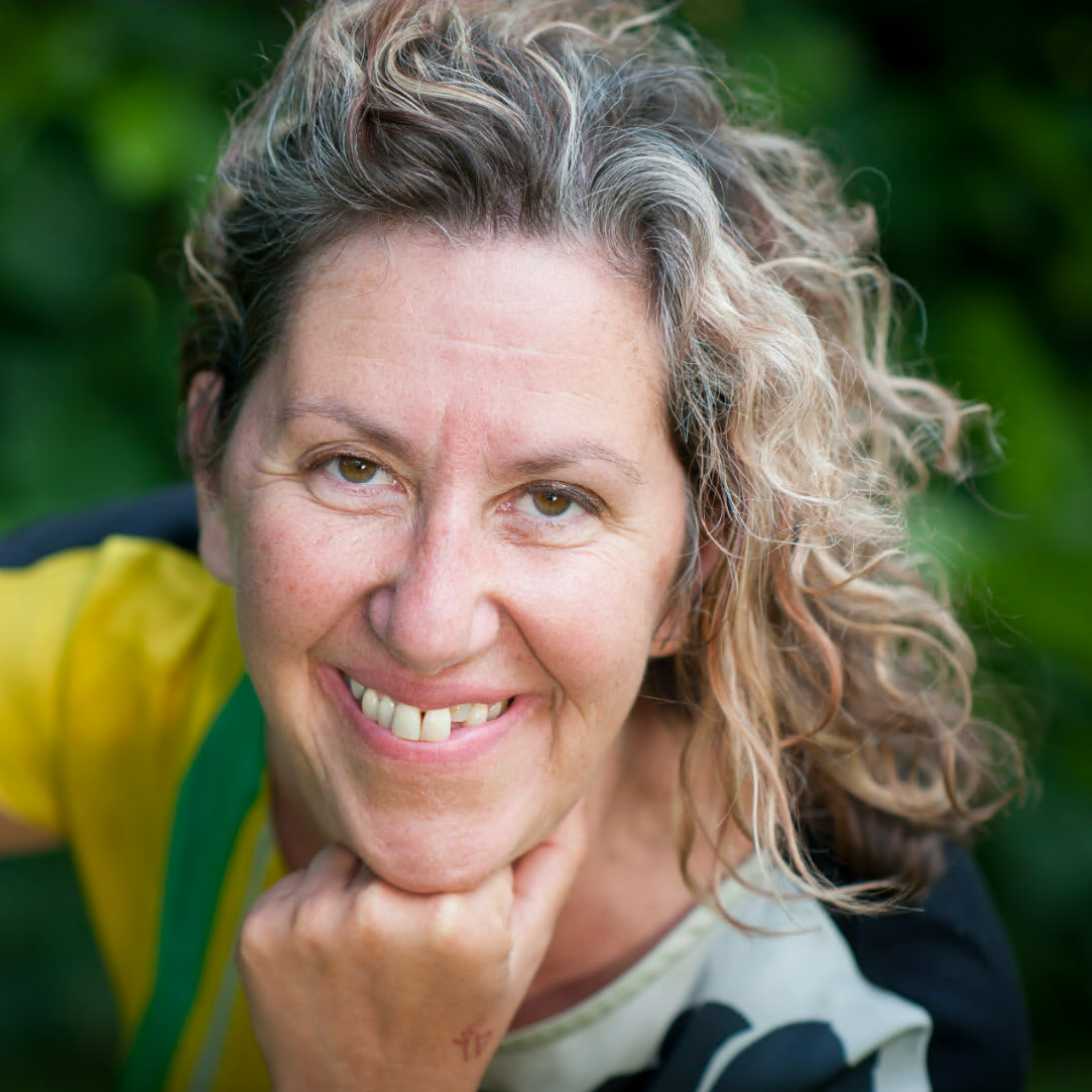 MYTHODRAMA - LESLEY JOY QUILTY Lesley Joy Quilty is a senior associate with Olivier Mythodrama, a consultancy that uses great wisdom stories, theatre practices, and insights from archetypal psychology to develop leaders across the globe. She is also a professional clown doctor, mother, TED talker, and long-term member of the Findhorn Foundation Community in Scotland. 