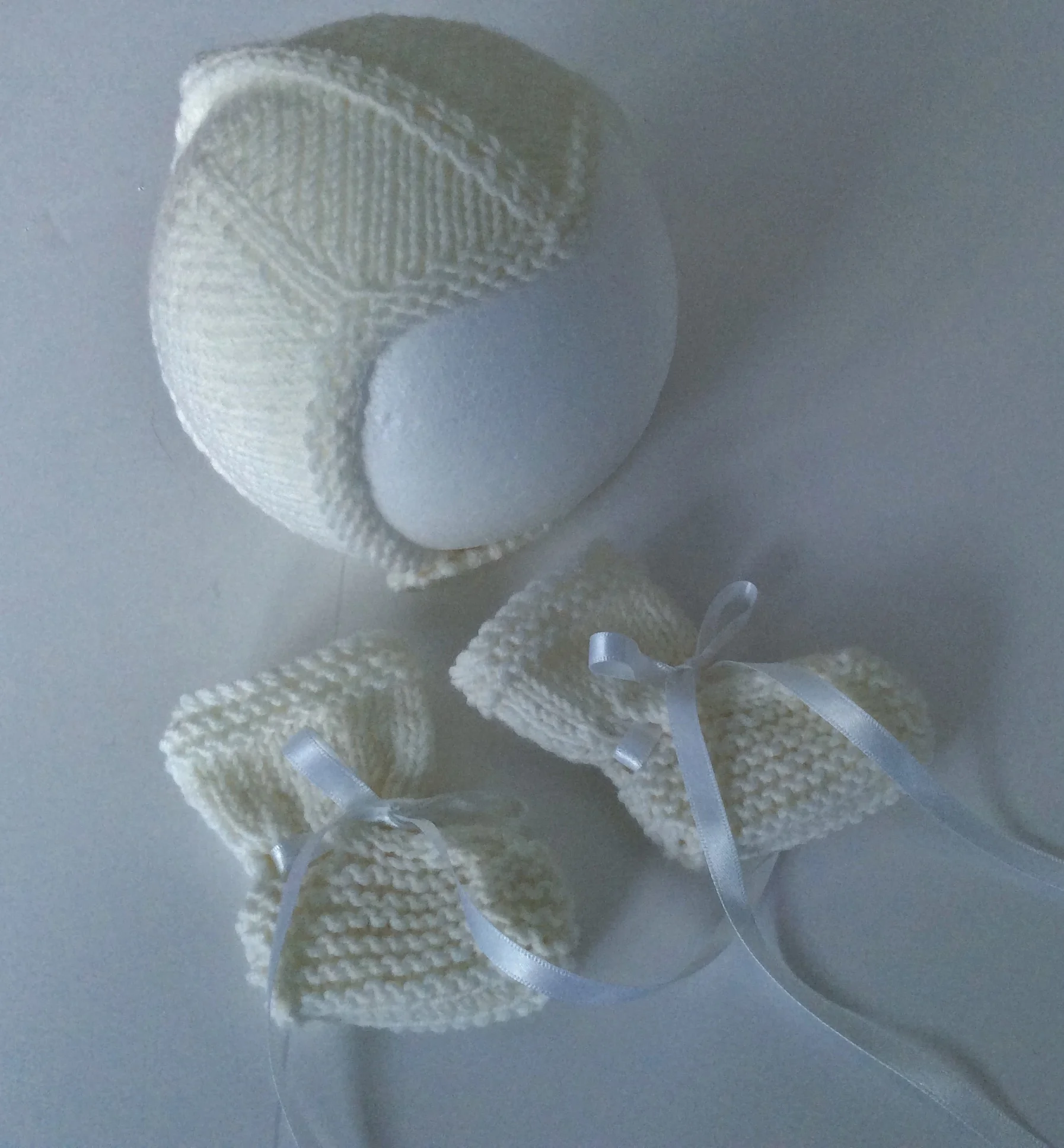 Boys newborn hat and bootees set