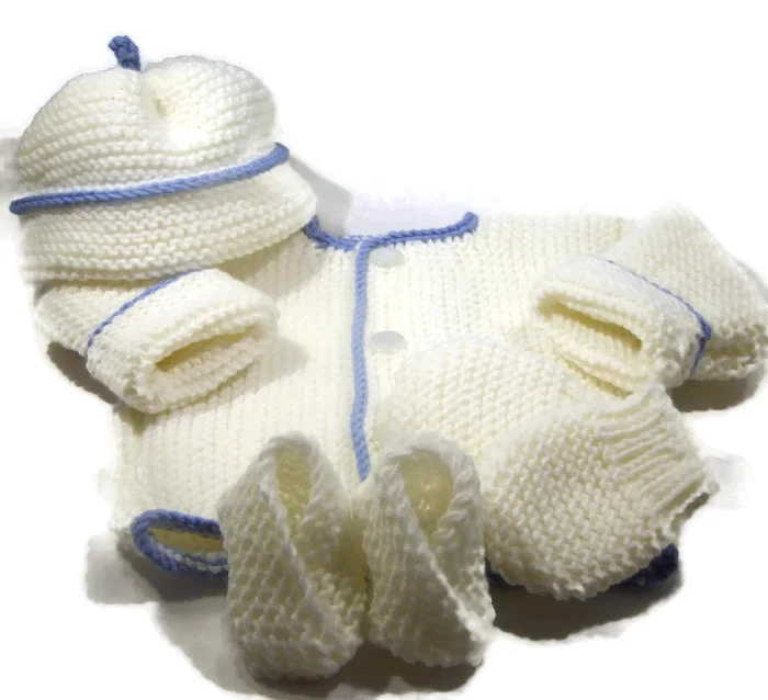Early baby set in merino