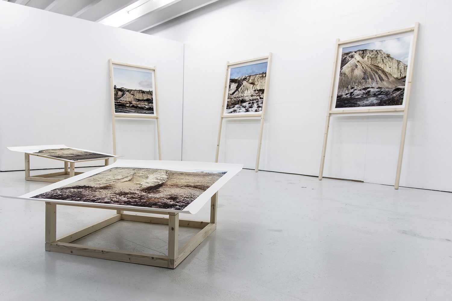   Limhamn  (2020), installation view. Medium format photography, giclée print on cotton paper, construction wood (pine),  110 x 120 x 44 cm. Documentation from Kunstgarasjen, Bergen. 