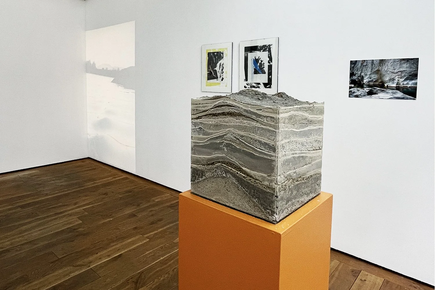   Sementer II  (2023) Concrete, cement, gravel, sand. 