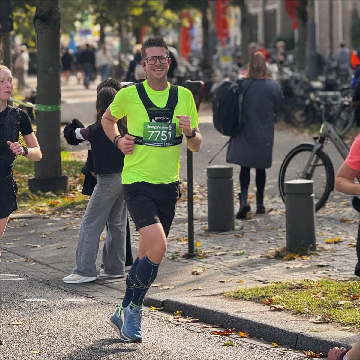 ✅ Kunnen we weer afvinken! 
Eerste keer @dwarsdoorhasselt 
Eerste keer 10km gelopen zonder wandelen en last van de knie 🥳 
Merci voor&rsquo;t gezelschap onderweg @tomsmeetsbe 

What&rsquo;s next? 

Thx for the 📸 @robbeenders