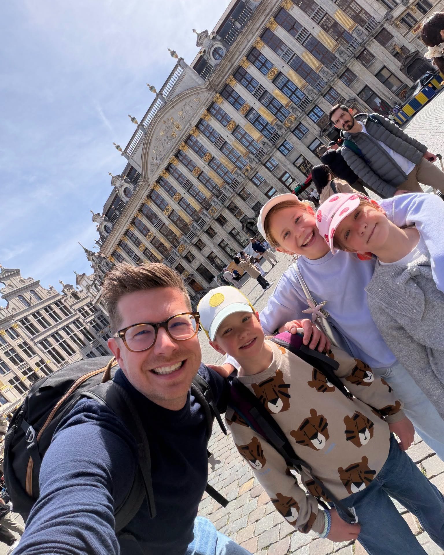 De paasvakantie&hellip; dat was: 
🫶🏼 citytrippen in Brussel met m&rsquo;n squad
☀️ genieten van &rsquo;t zonnetje
🔋de batterijen opladen. 

Klaar om er weer in te vliegen!