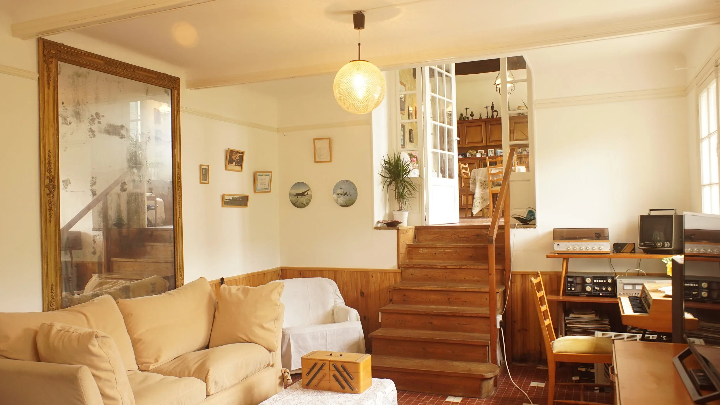 Living room view upstsirs.JPG