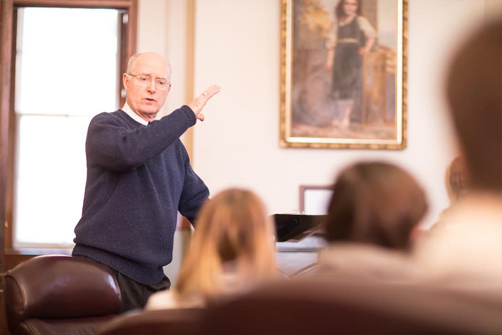 CRIME OF THE CENTURY&lt;span&gt;Head of School emeritus returns to teach course on the assassination of John F. Kennedy.&lt;span&gt;