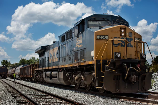 am.rail.half.jpg