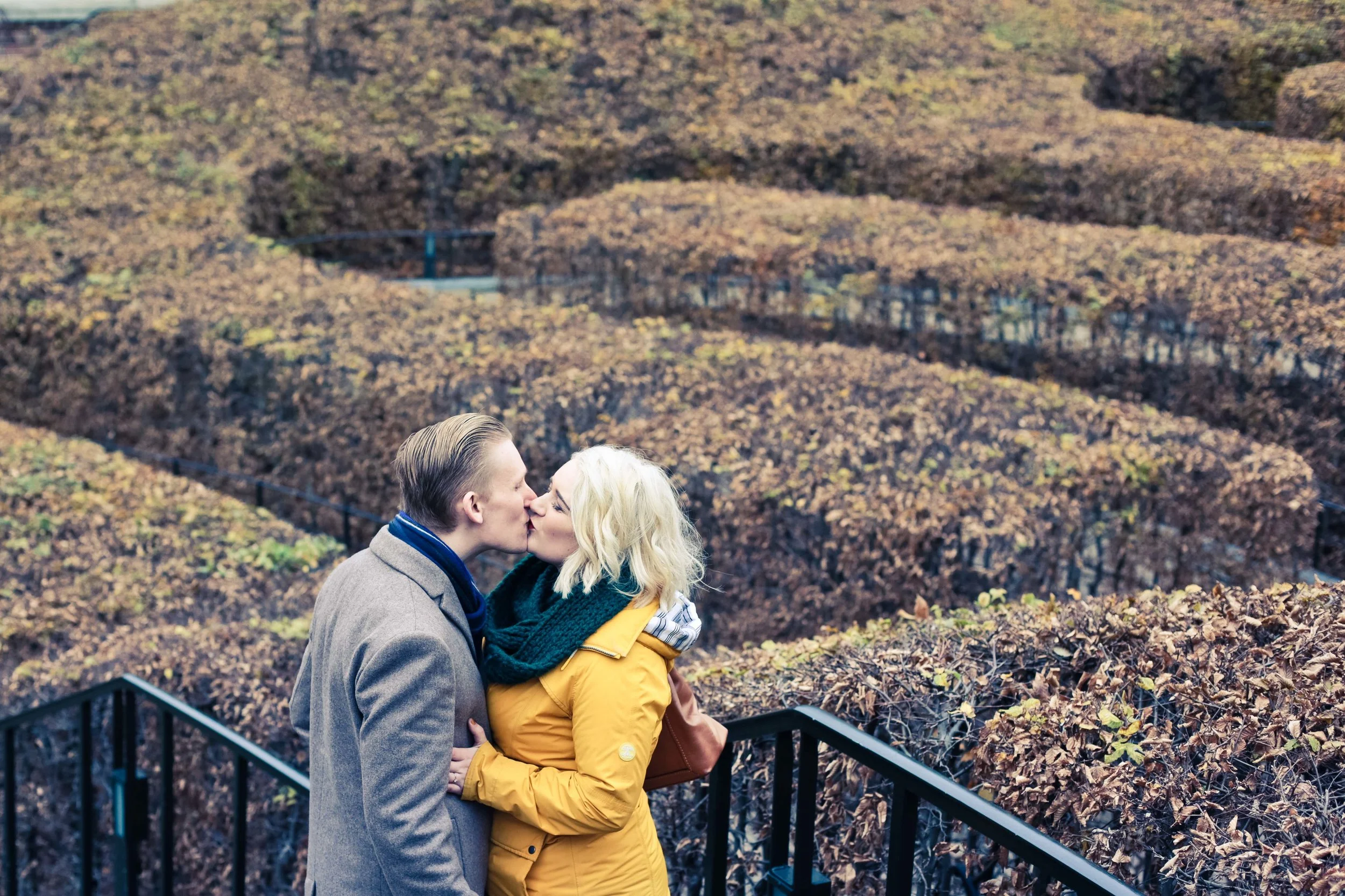 Autumn engagement photography in Hyde Park by Daria Nova