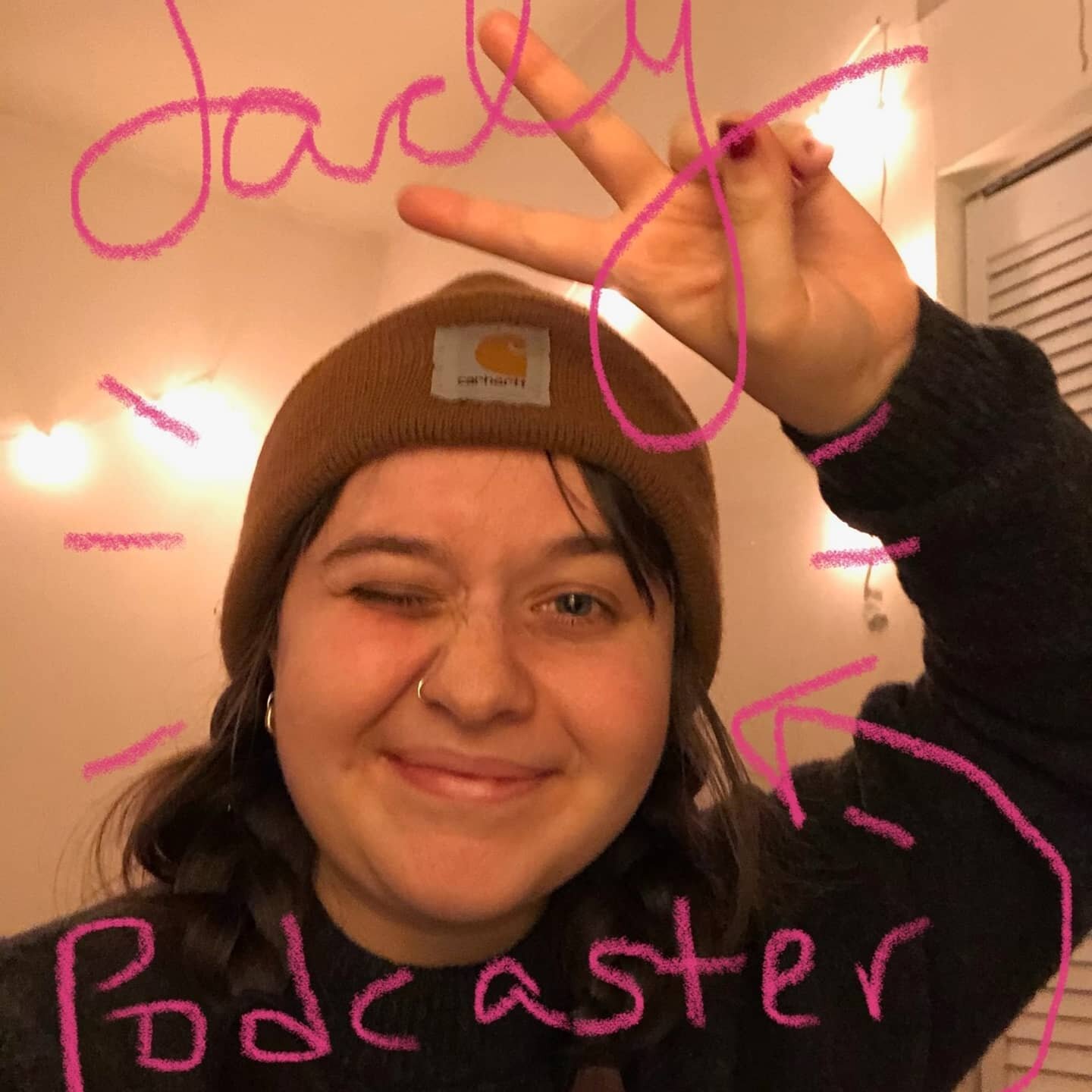 Big shout out to our girl @sarahbeidatsch!! She's such a powerful force in our podcast space and we wanna send her all the good Vibes for #internationalwomensday. Which should be erryday tbh. 
.
.
.
.
.
#womensday #womensday2021 #ladypodcaster #girls