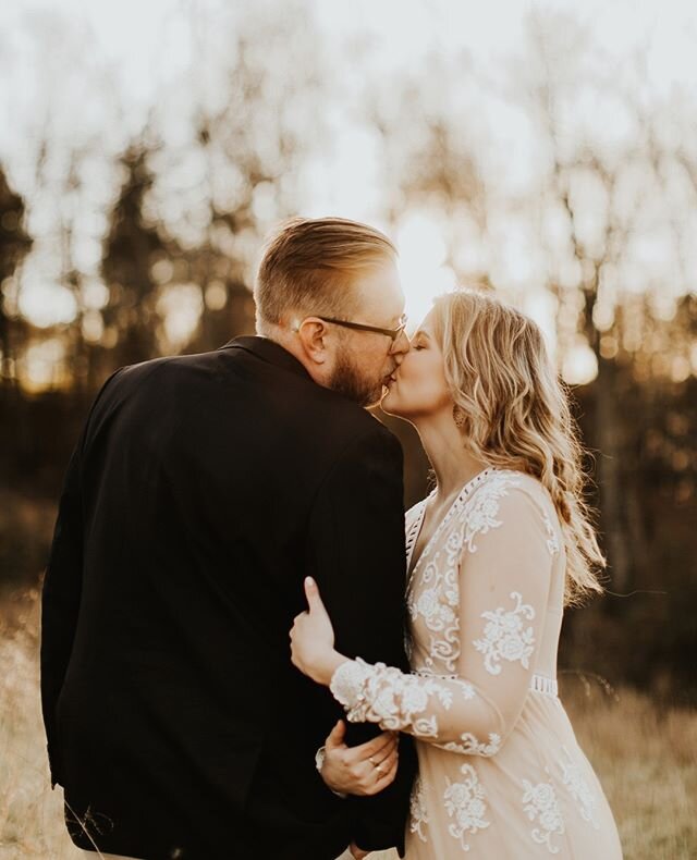 Next week is wedding week for these two precious beings! Get ready for picture spam because these were engagement photos... Can't imagine how gorgeous they will be on thier wedding!⁠
.⁠
.⁠
.⁠
#loveandwildhearts #radlovestories #justalittleloveinspo #