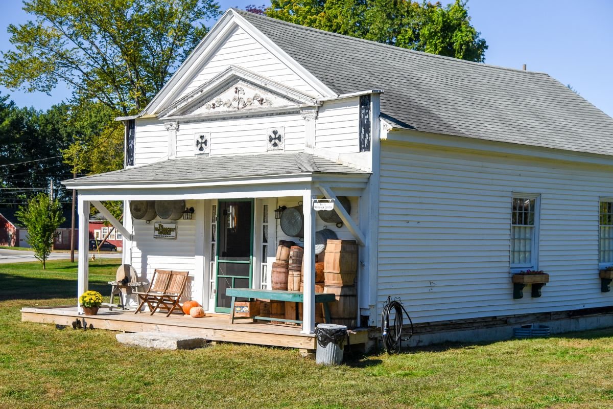 Another view of the "new" Old Grocery.