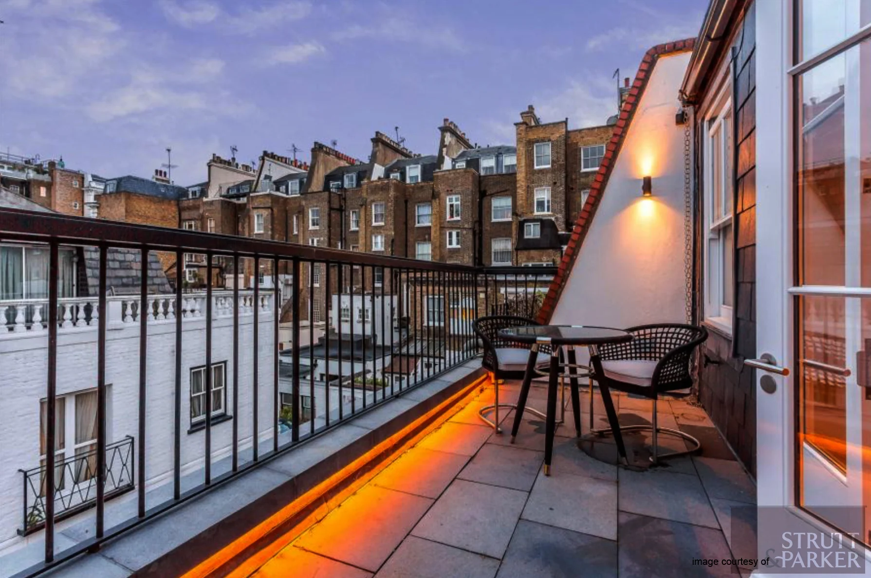QueensGateMews016.jpg