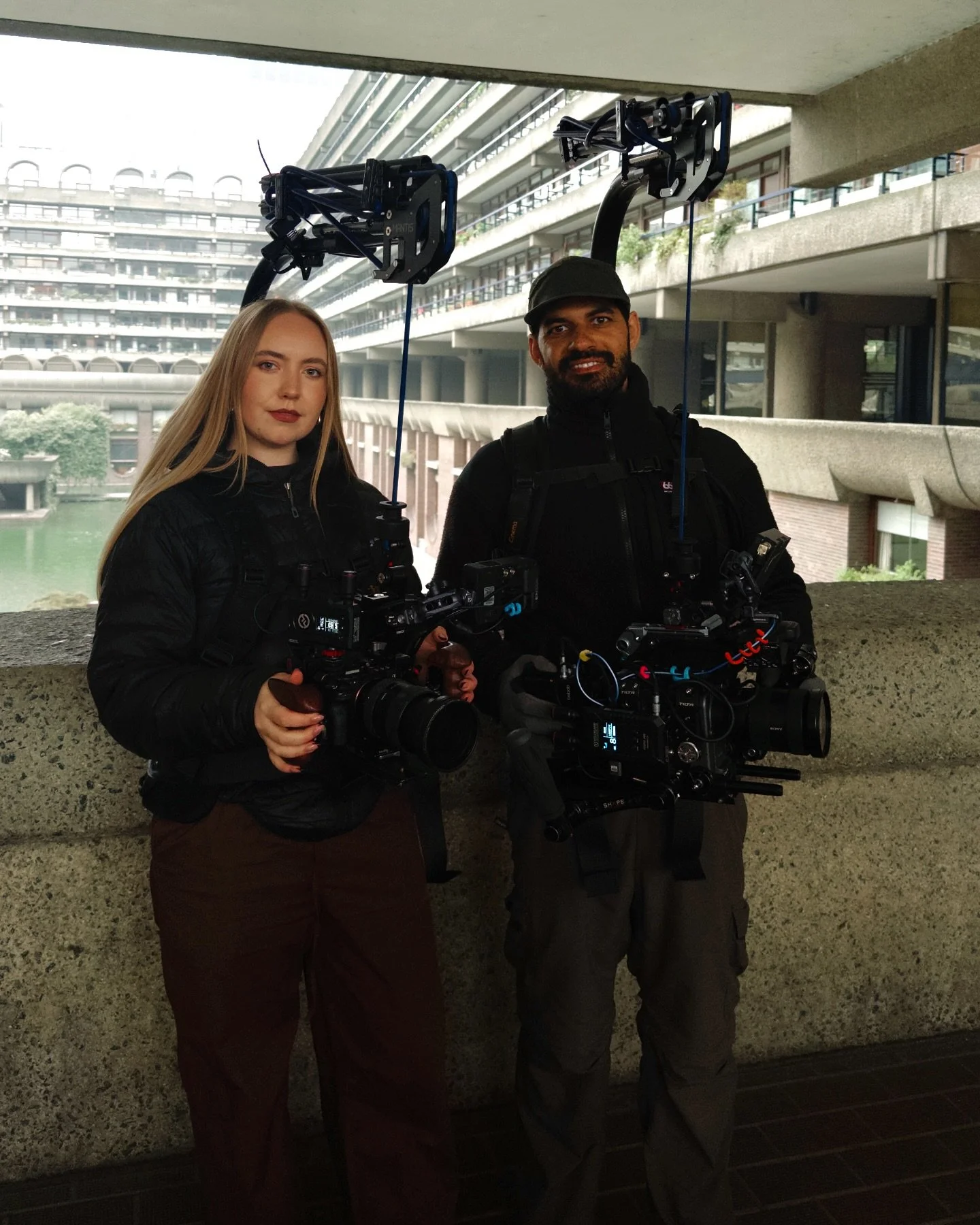 One for the books.⁣
Last week Filming 𝘈𝘳𝘤𝘩𝘪𝘵𝘦𝘤𝘵𝘶𝘳𝘢𝘭 𝘋𝘪𝘨𝘦𝘴𝘵 around London with the best teammate I could ask for &ndash; my wifey-to-be. 𝗞𝗻𝗶𝗴𝗵𝘁-𝗥𝗶𝗱𝗲𝗿, here we come🙋🏼&zwj;♀️🎥🙋🏽&zwj;♂️✨
-
@isseyrider
@blkbrdcine
@easyr