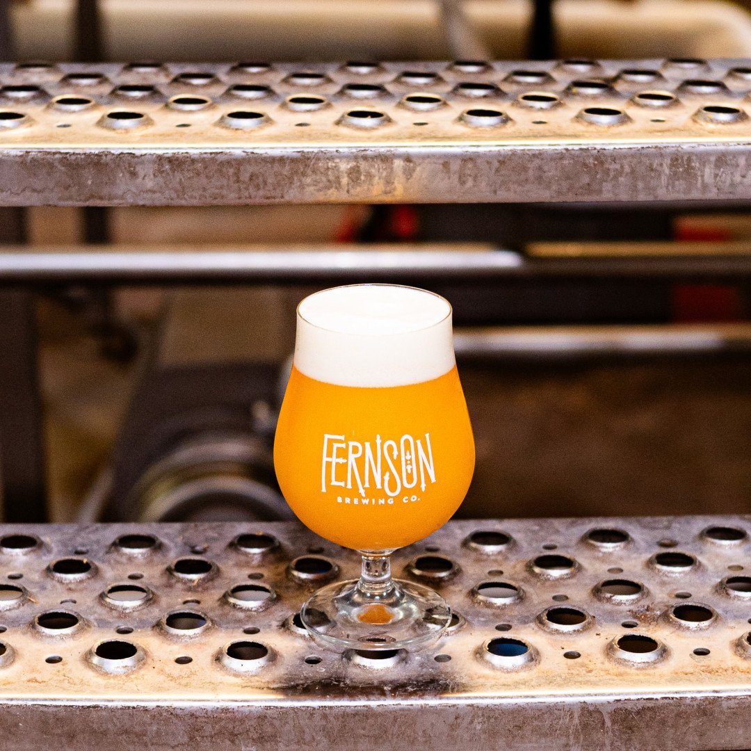 New Beer Drop - Seed Series #181 Hazy IPA 🍊 

Crafted with a blend of Citra and Idaho 7 hops, then generously dry-hopped with Galaxy. Expect a burst of orange flavor with subtle notes of orange peel and a citrusy finish.

#CraftBeer #HazyIPA #Fernso