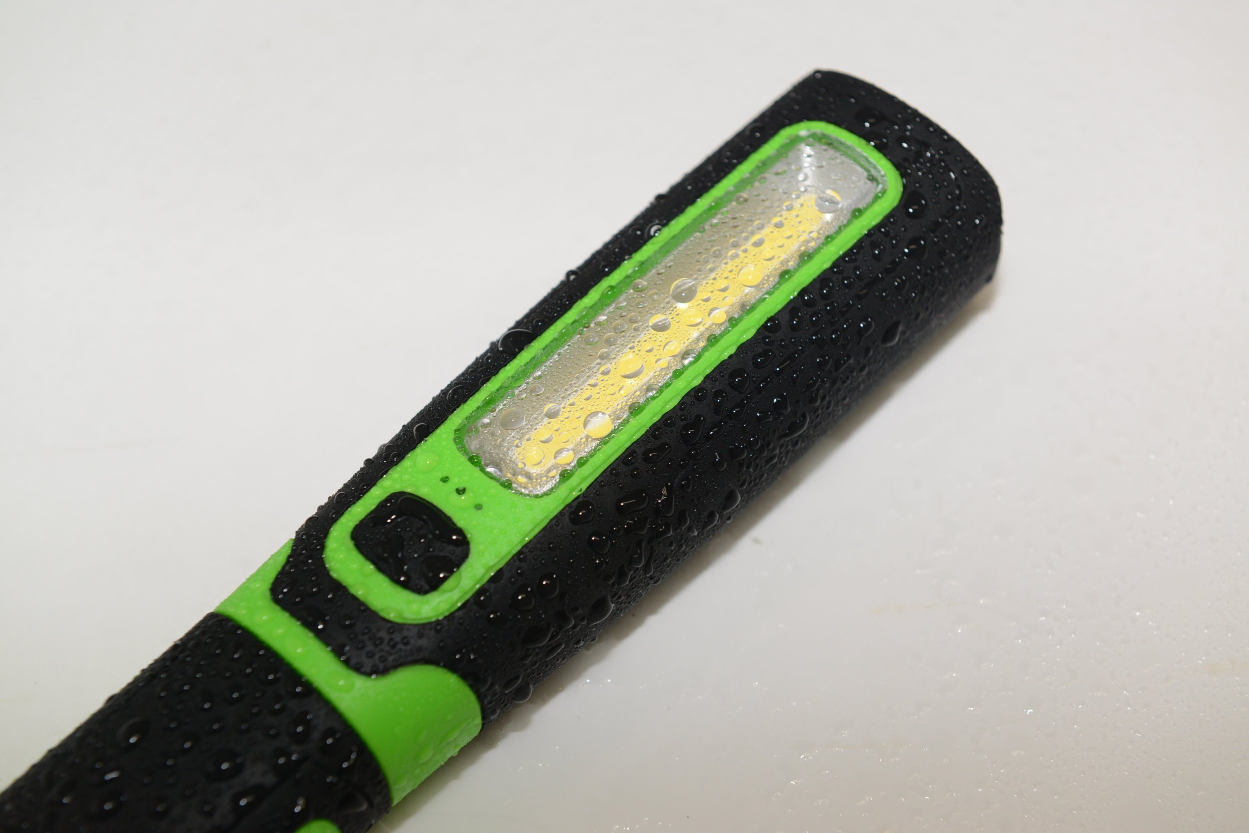 SHL7713 防水仕様となり発売