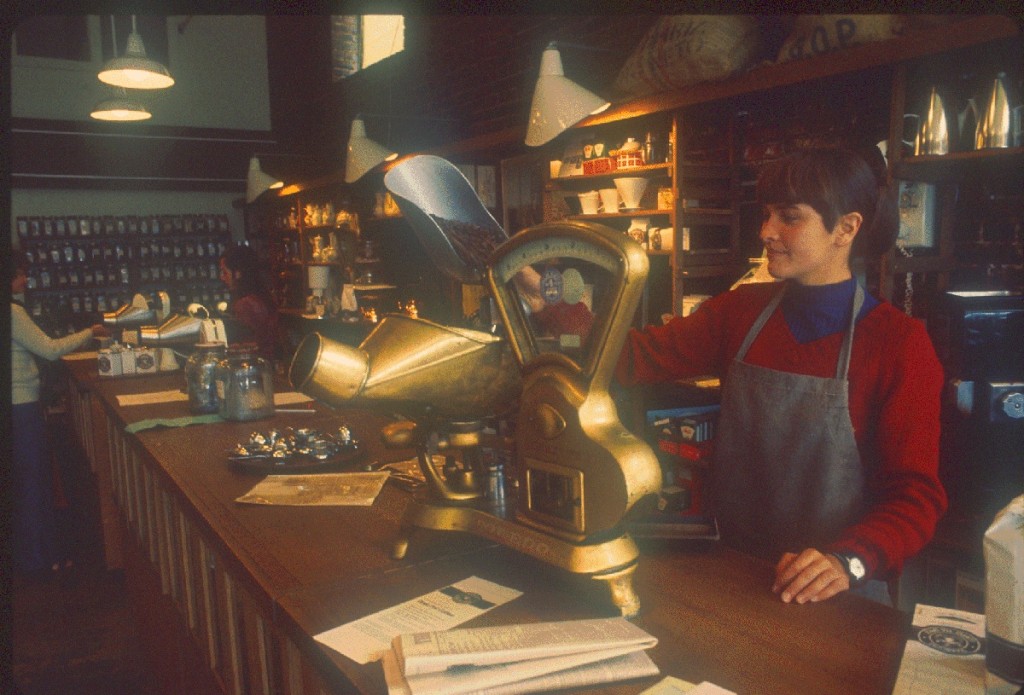 Pike_Place_Market_-_Starbucks_circa_1977A-1024x695.jpg