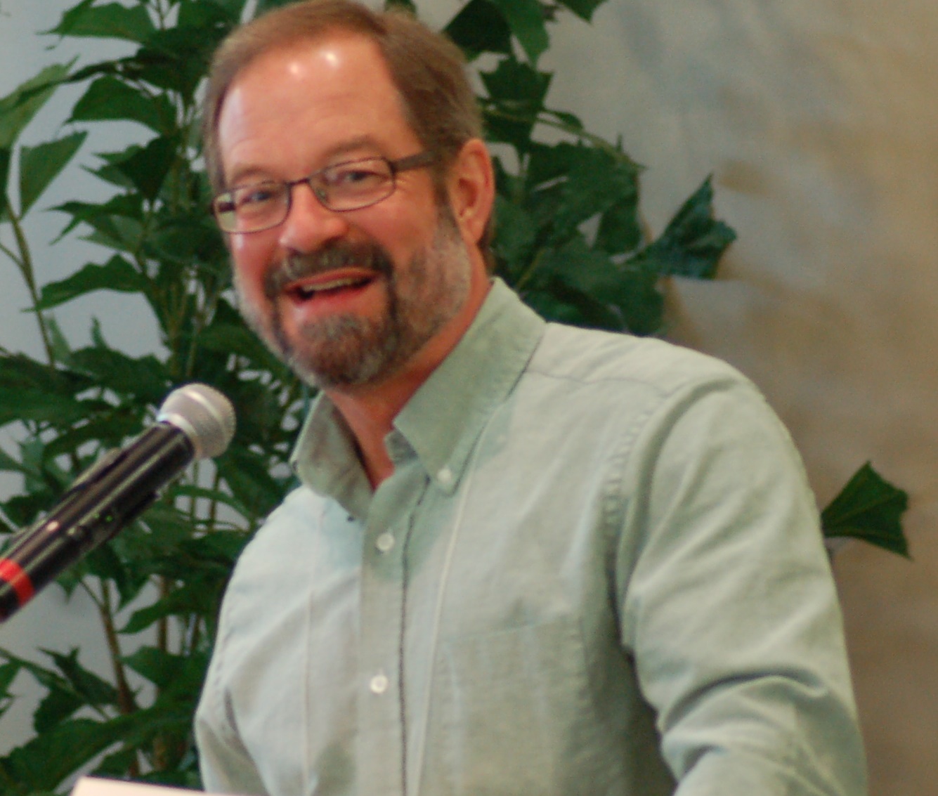 Head shot Doug 1.jpg