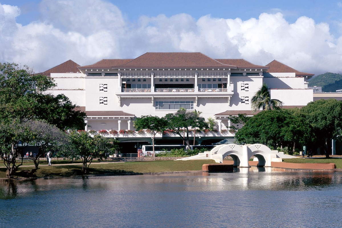 Neiman Marcus - Ala Moana Center</br><em>Honolulu, Hawaii</em>|mixeduse