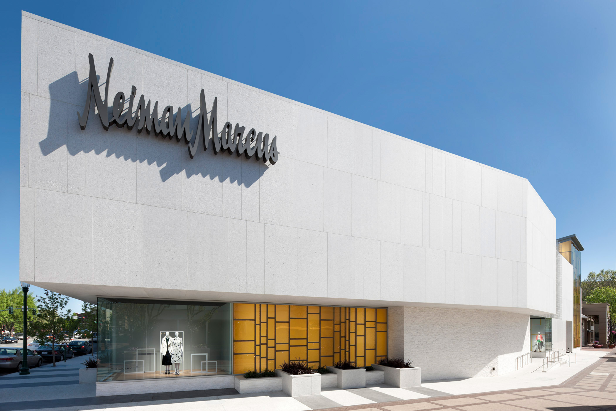 Neiman Marcus Facade - Polycor Inc.