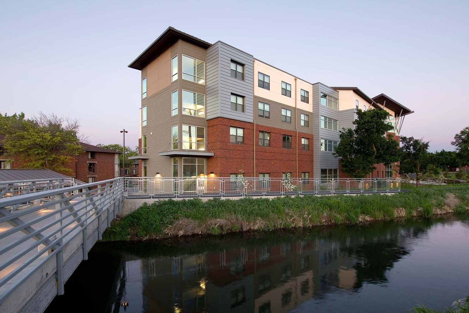 Central Washington University - Barto Hall&lt;/br&gt;&lt;em&gt;Ellensburg, Washington&lt;/em&gt;|residencehalls