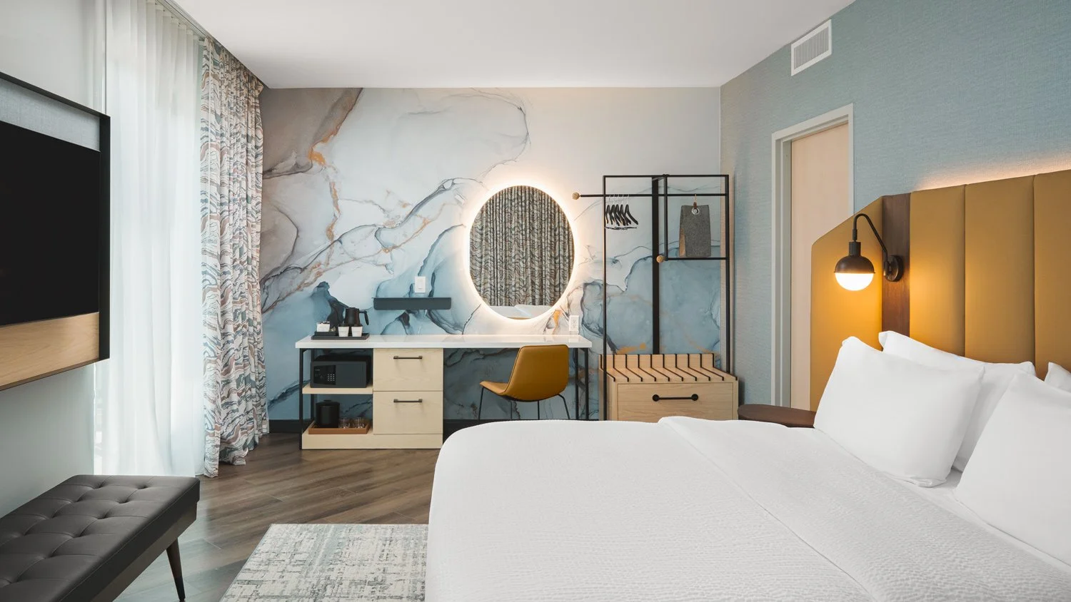 Tempo-by-Hilton_guest-bedroom.jpg