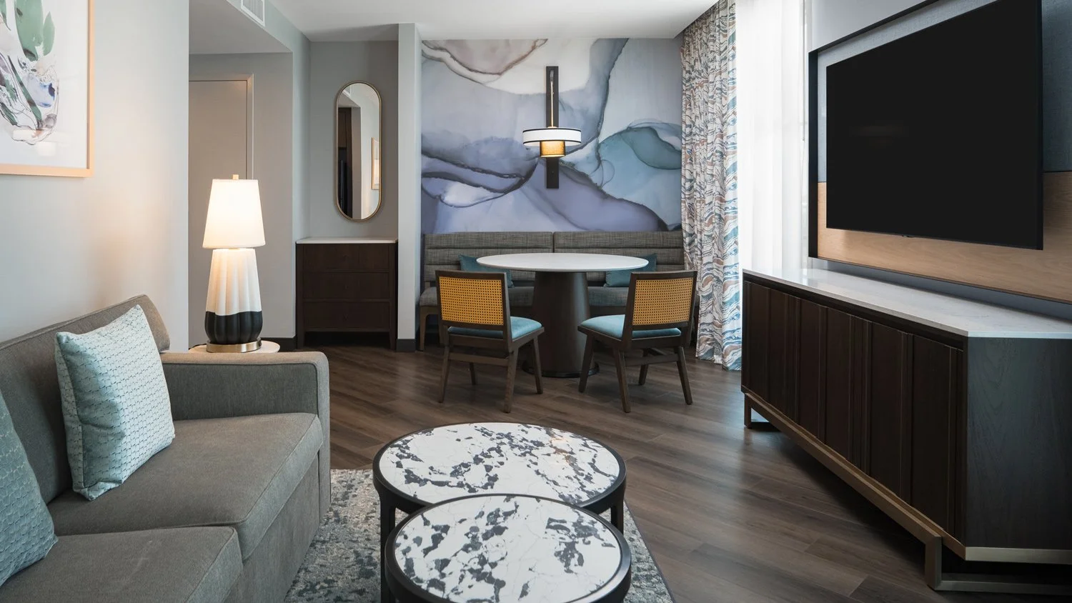 Tempo-by-Hilton_guest-livingroom.jpg