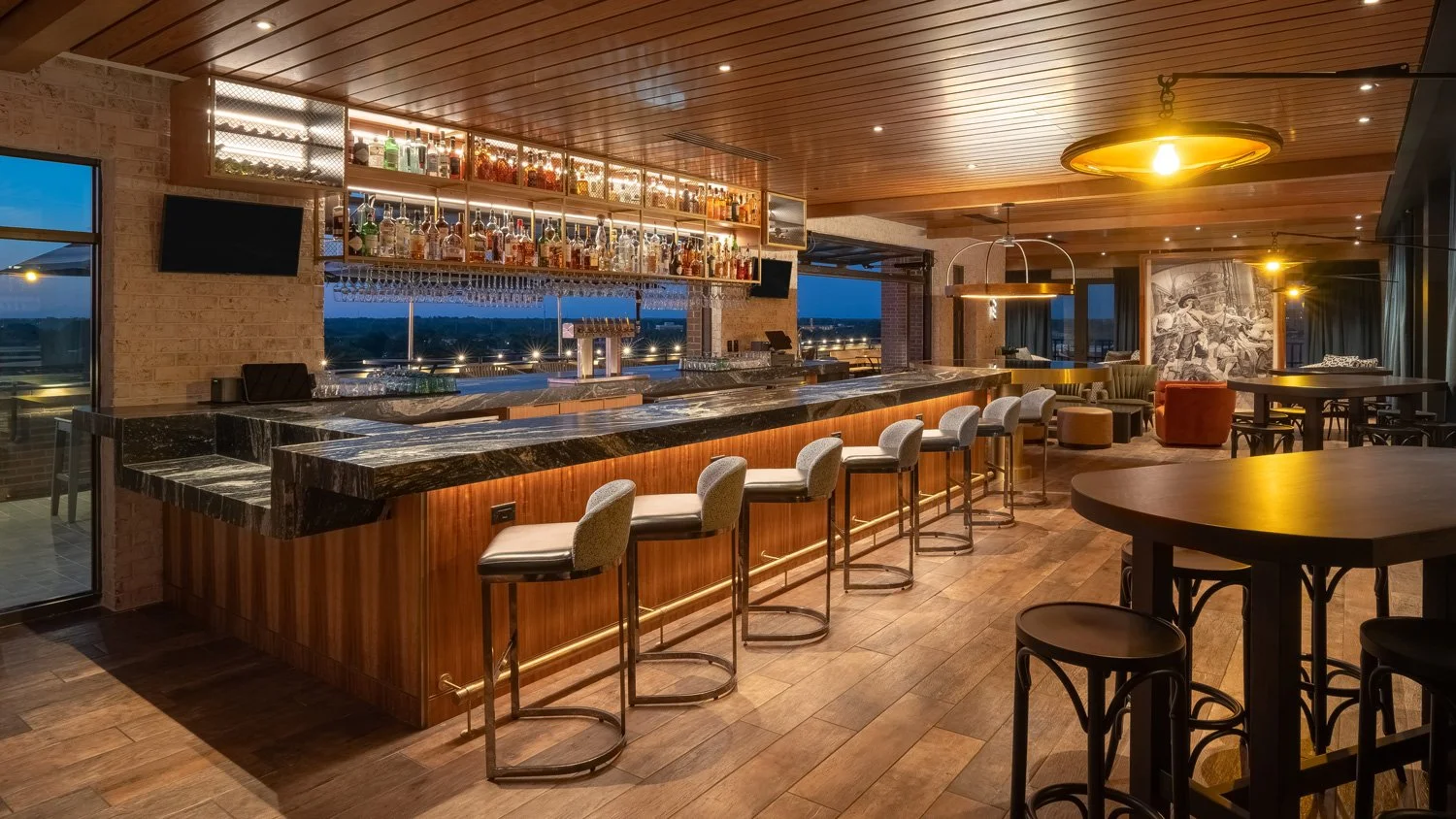 Tempo-by-Hilton_rooftop-bar-hero.jpg
