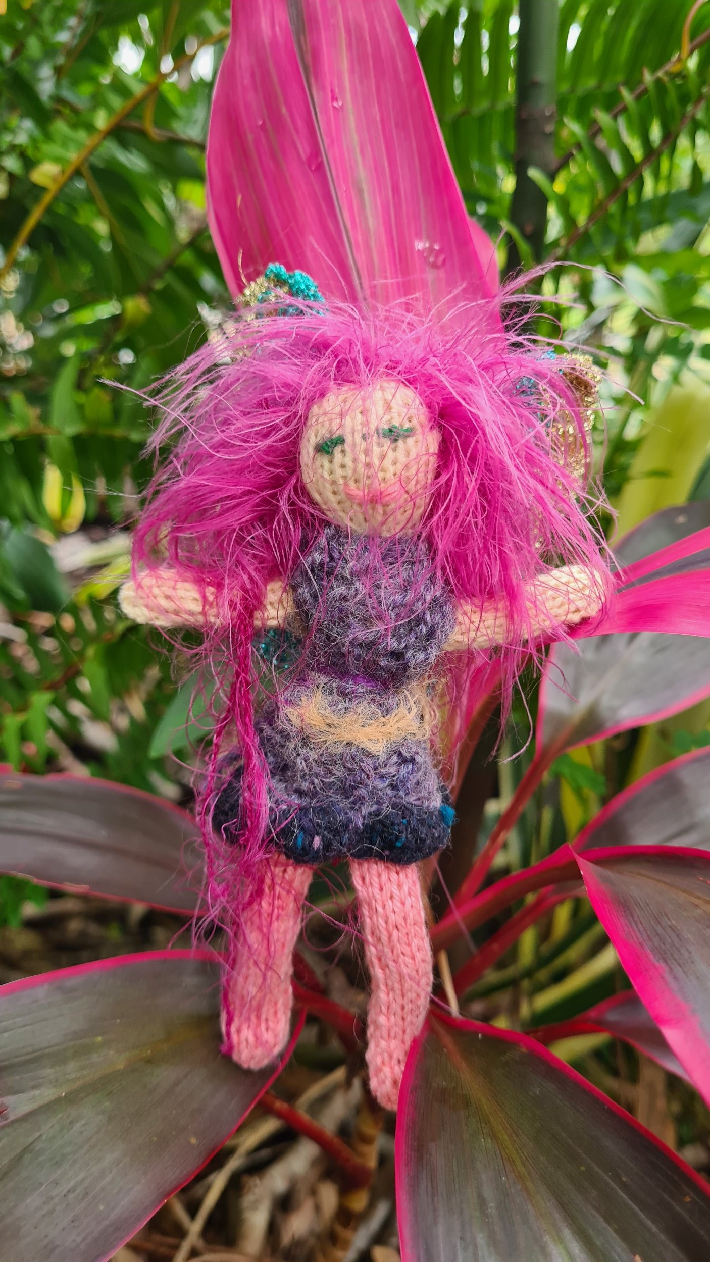 Floss, Poseable Knitted Faery