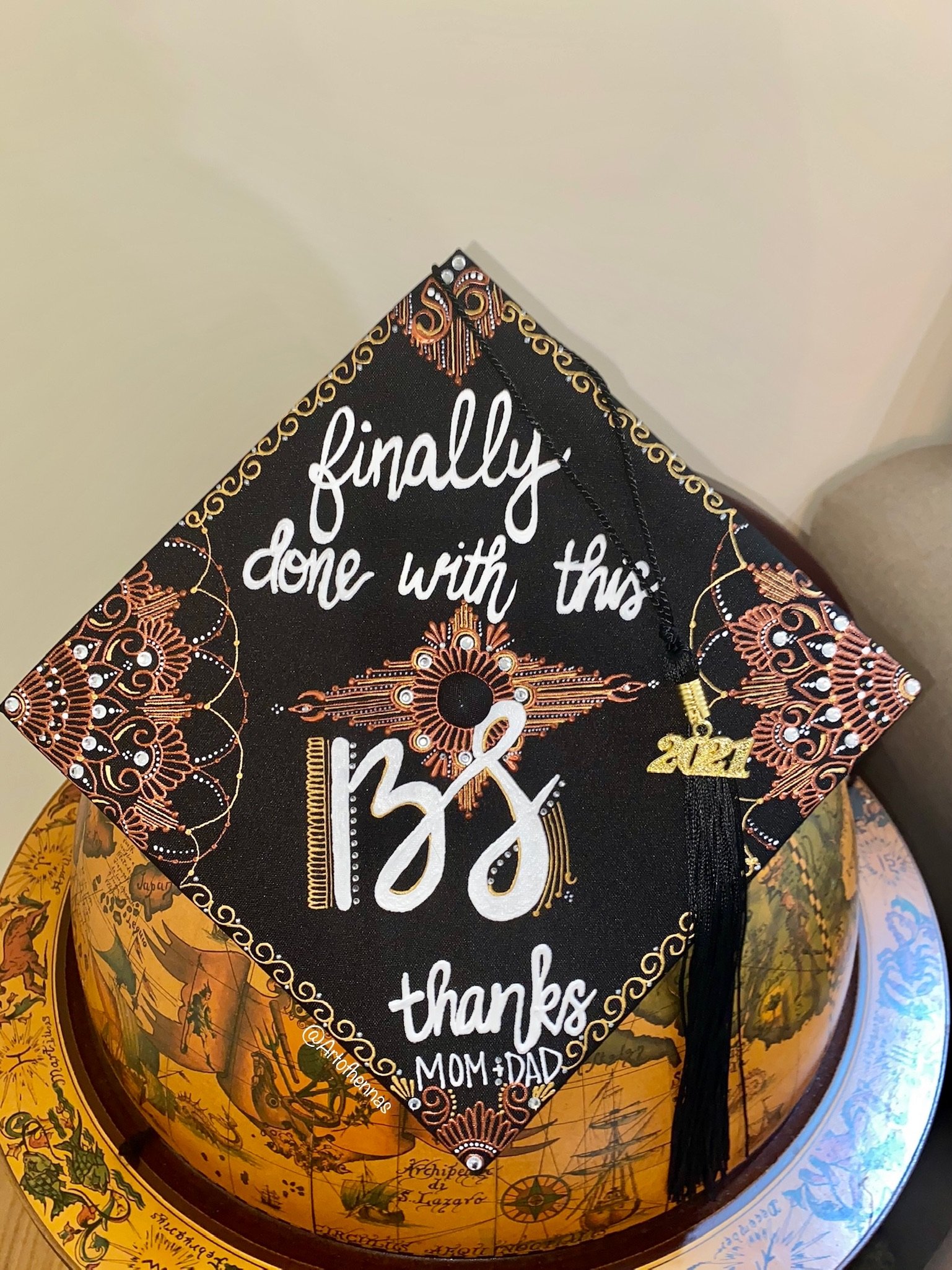Grad Cap - black